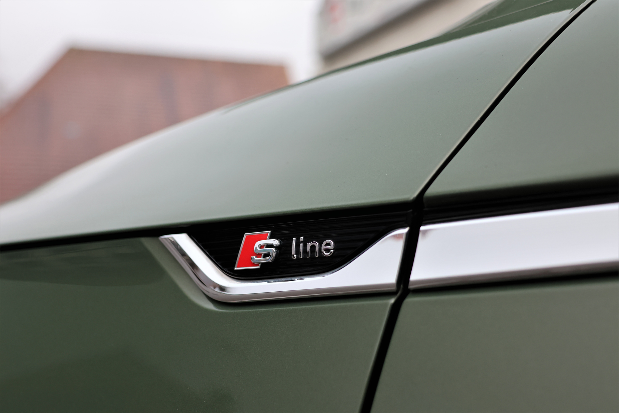 listing desktop thumbnail image 7