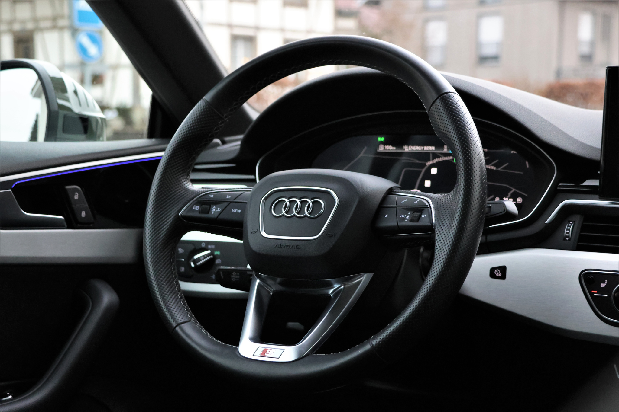 listing desktop thumbnail image 13