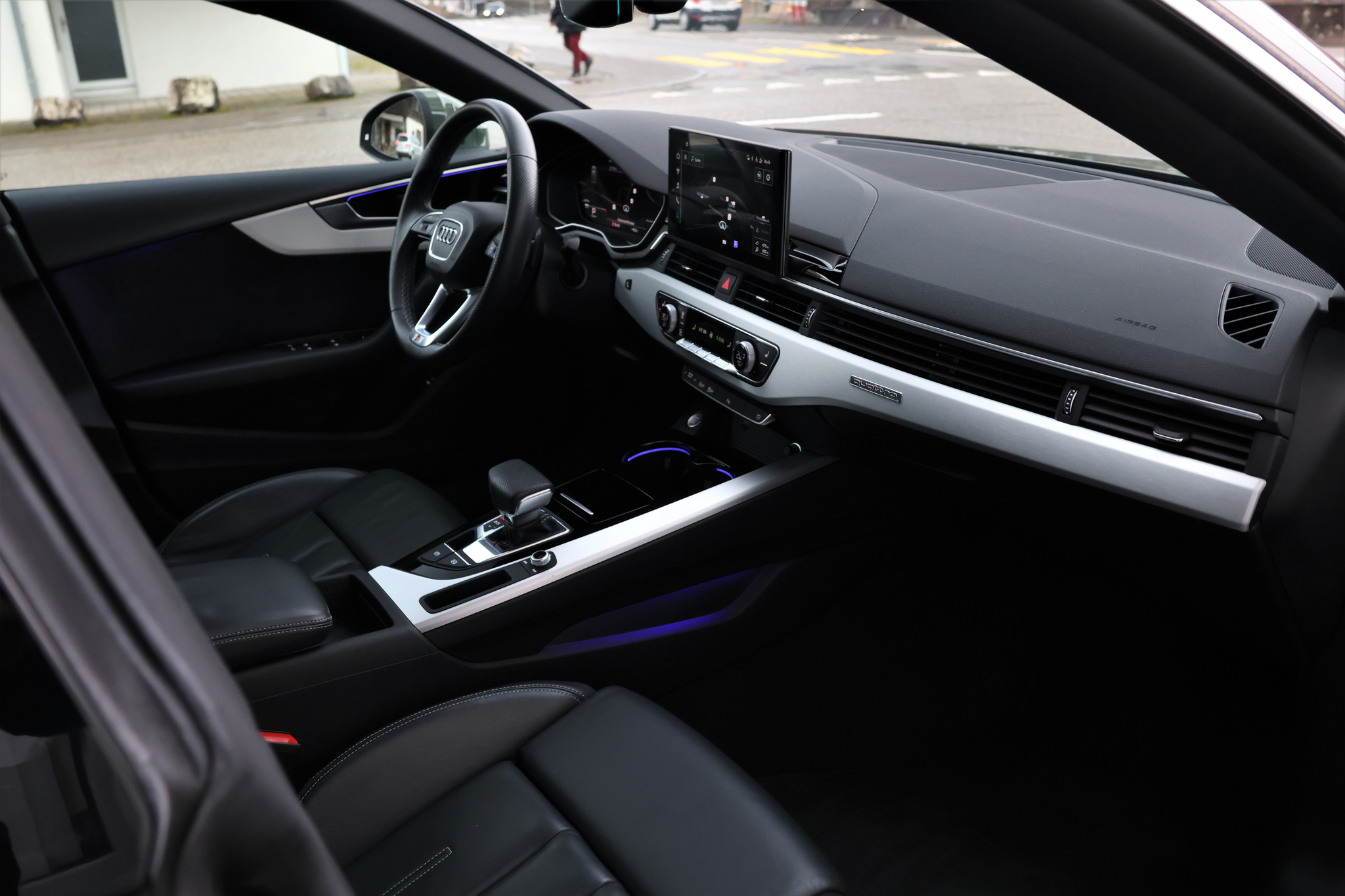 listing desktop thumbnail image 17