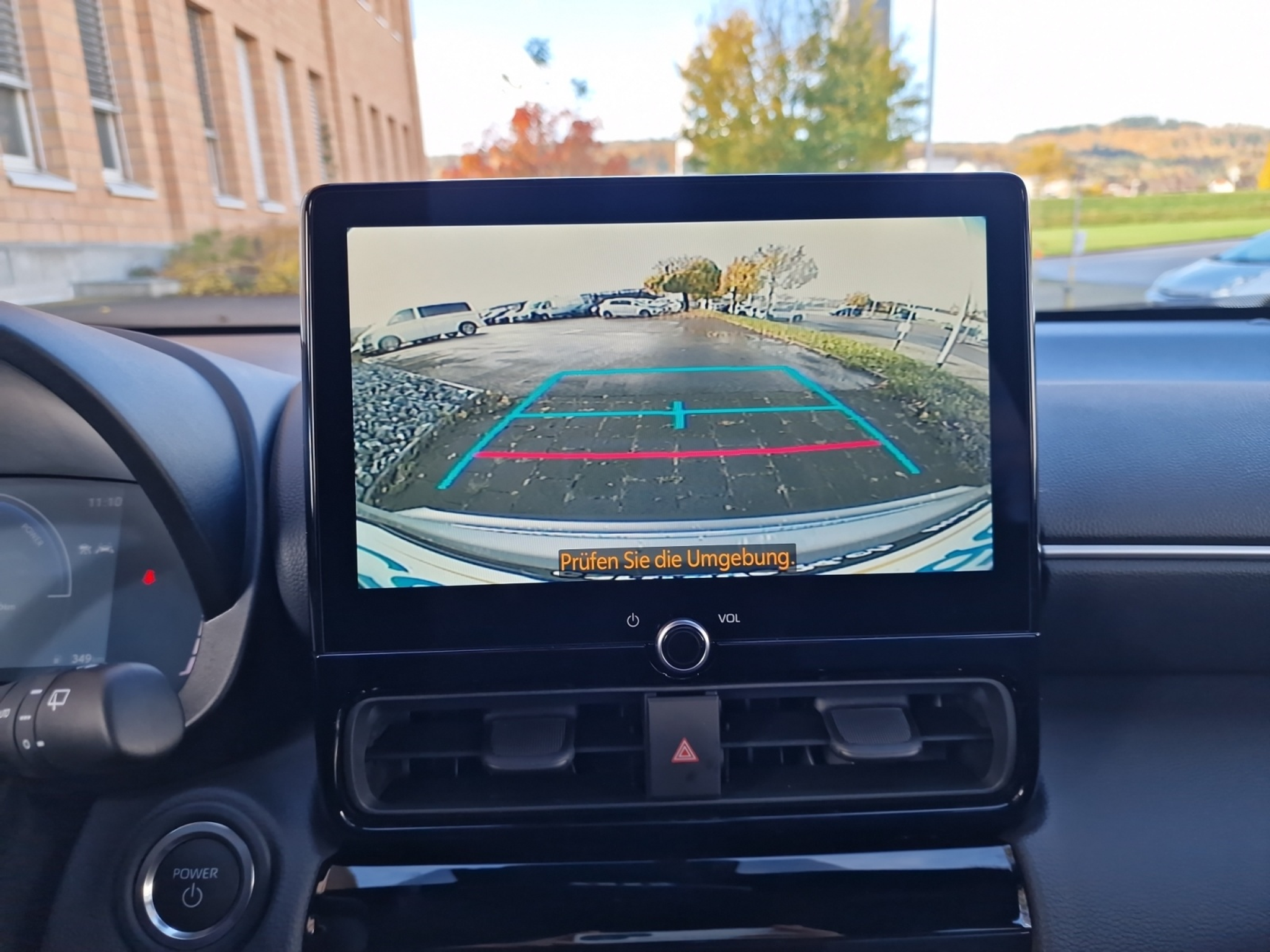 listing desktop thumbnail image 17