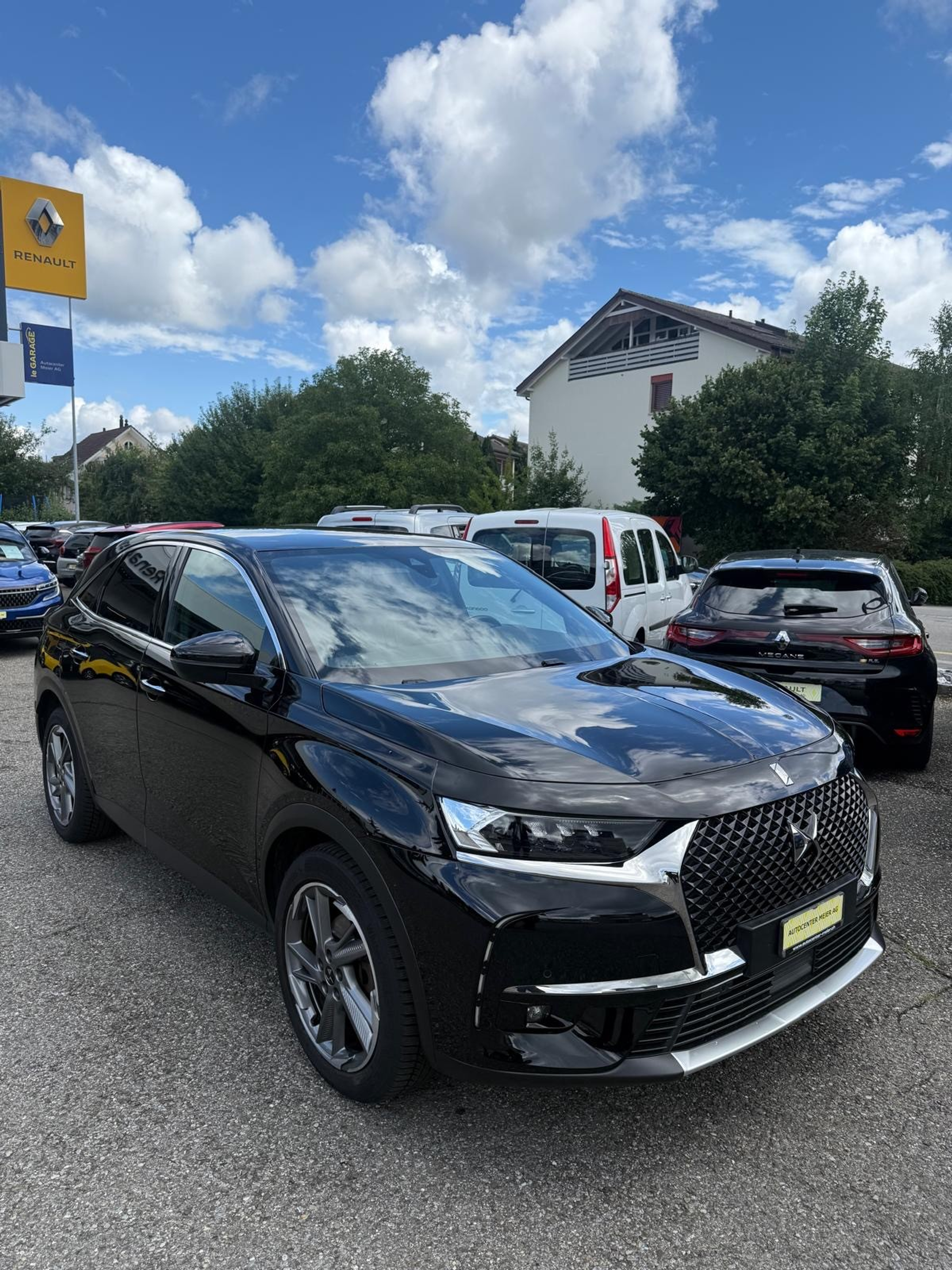 listing desktop thumbnail image 7