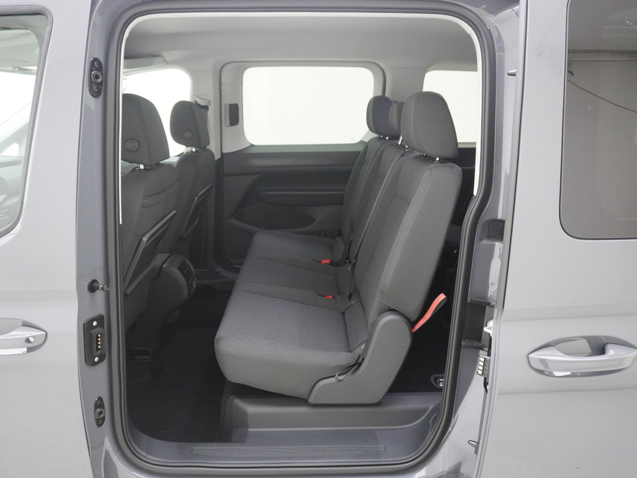 listing desktop thumbnail image 14