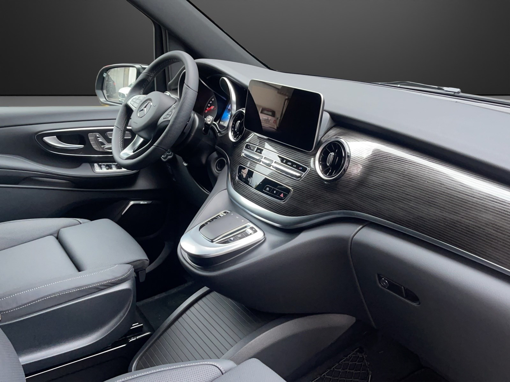 listing desktop thumbnail image 10