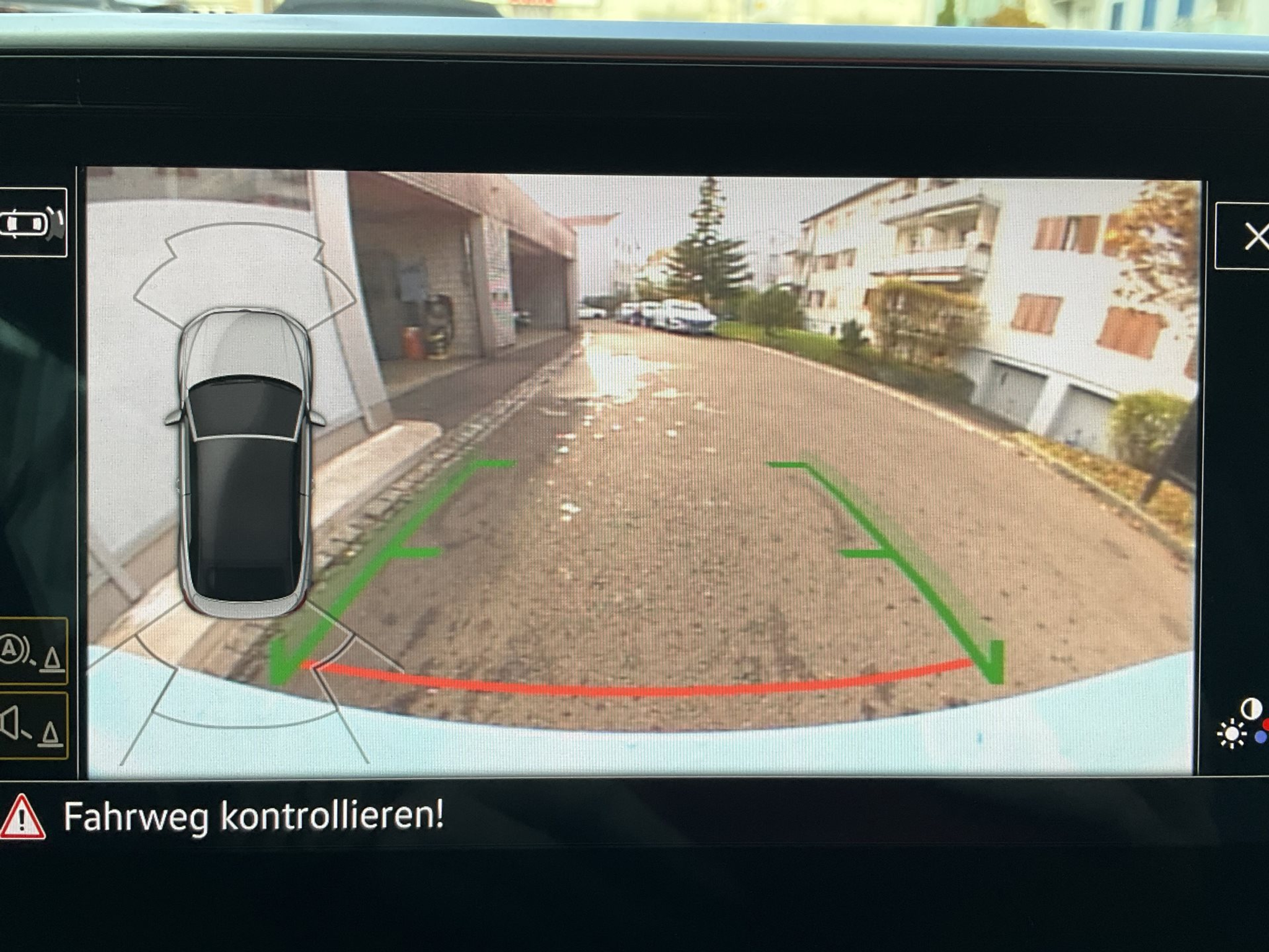 listing desktop thumbnail image 25