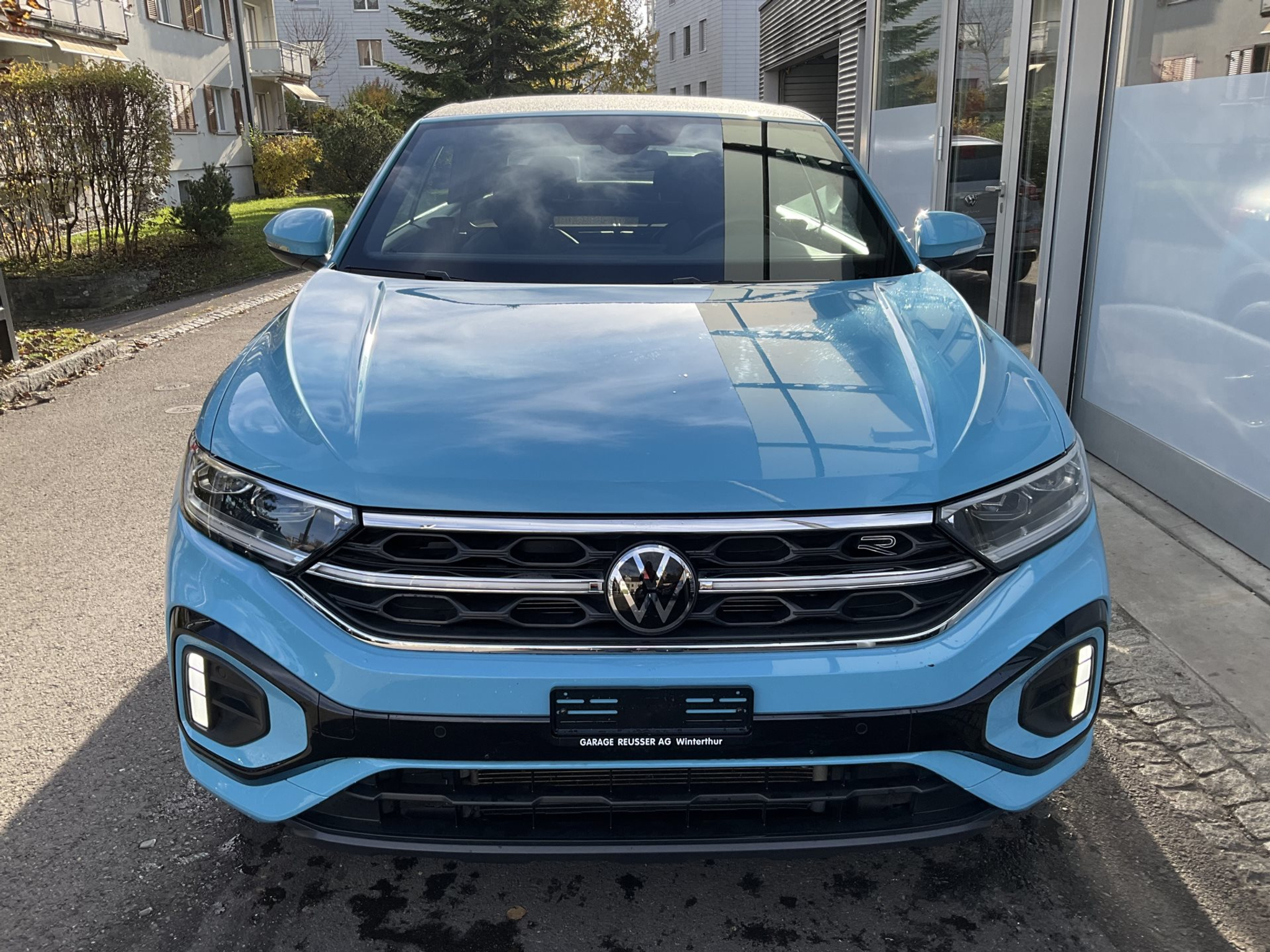 listing desktop thumbnail image 1