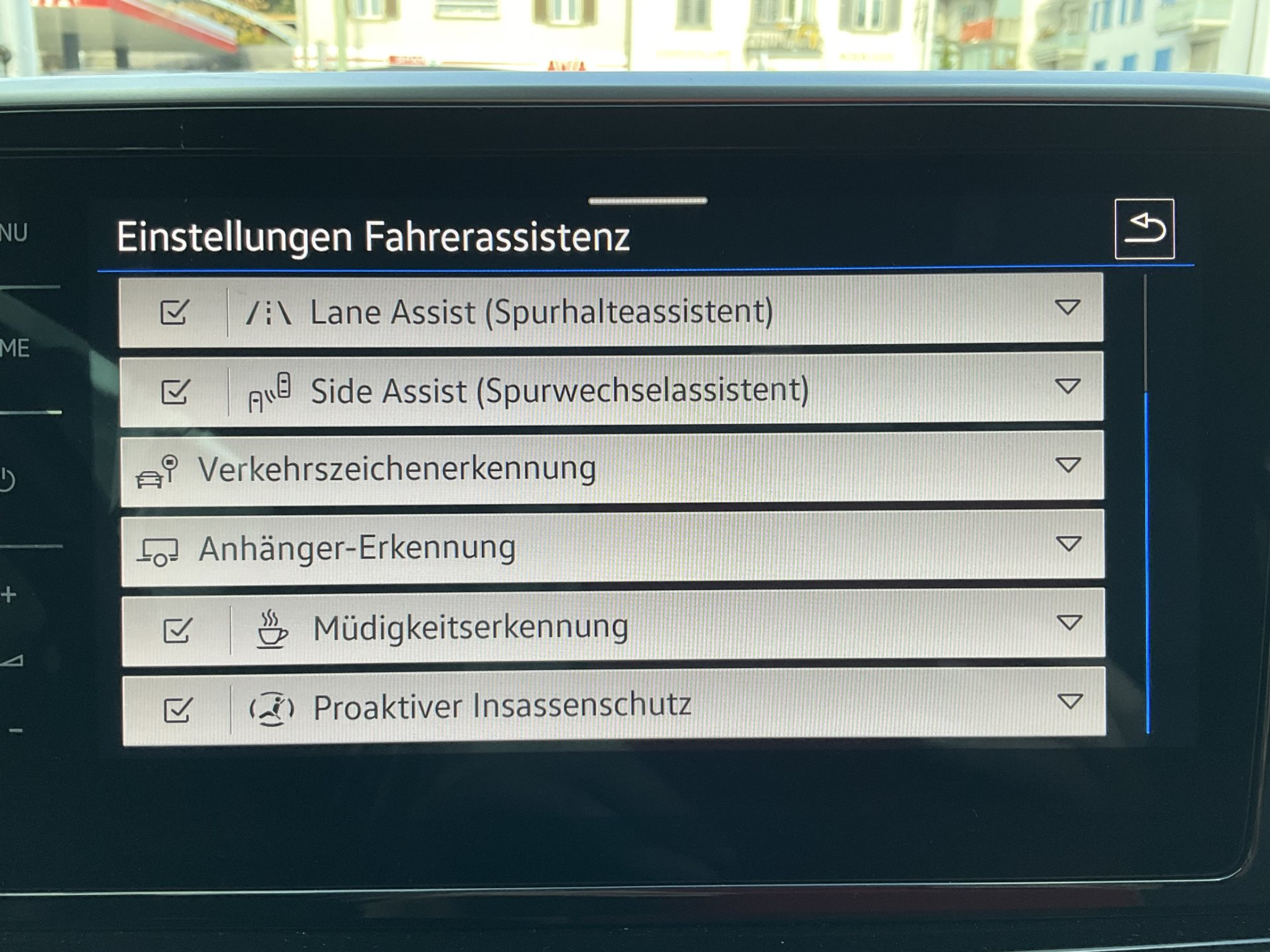 listing desktop thumbnail image 20