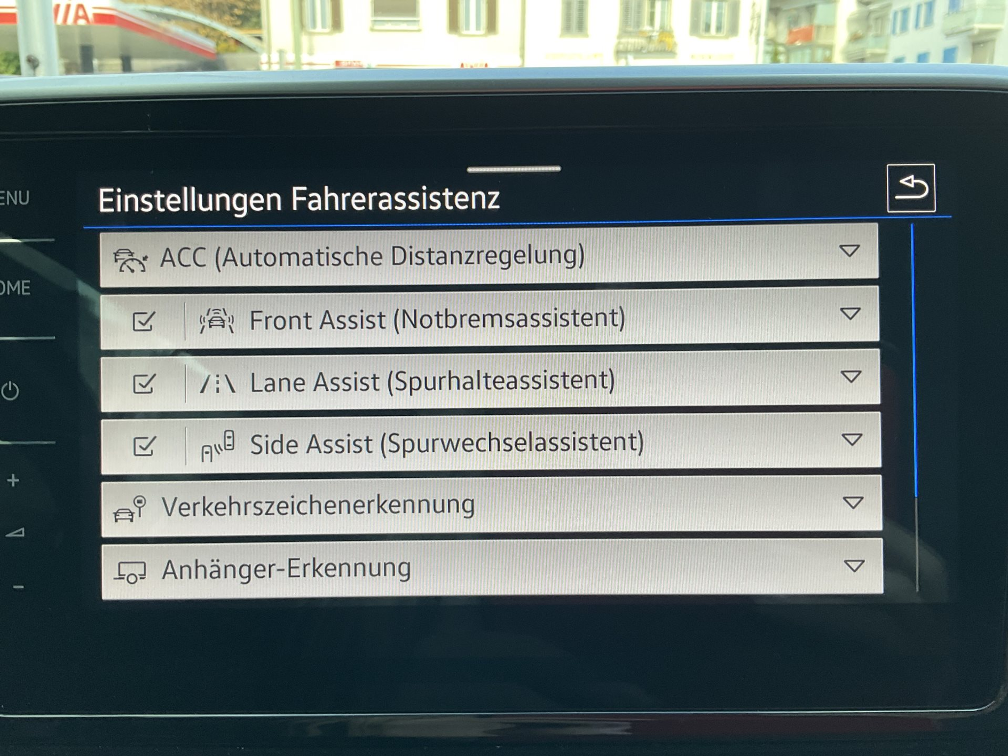 listing desktop thumbnail image 19