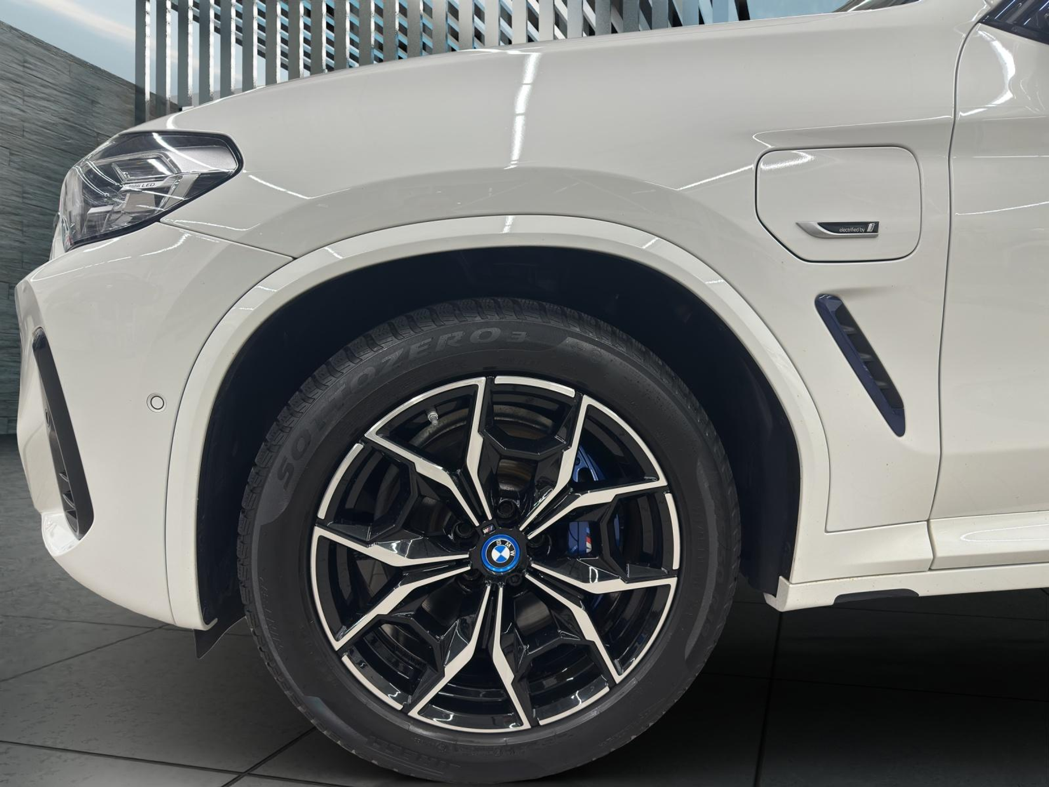 listing desktop thumbnail image 8