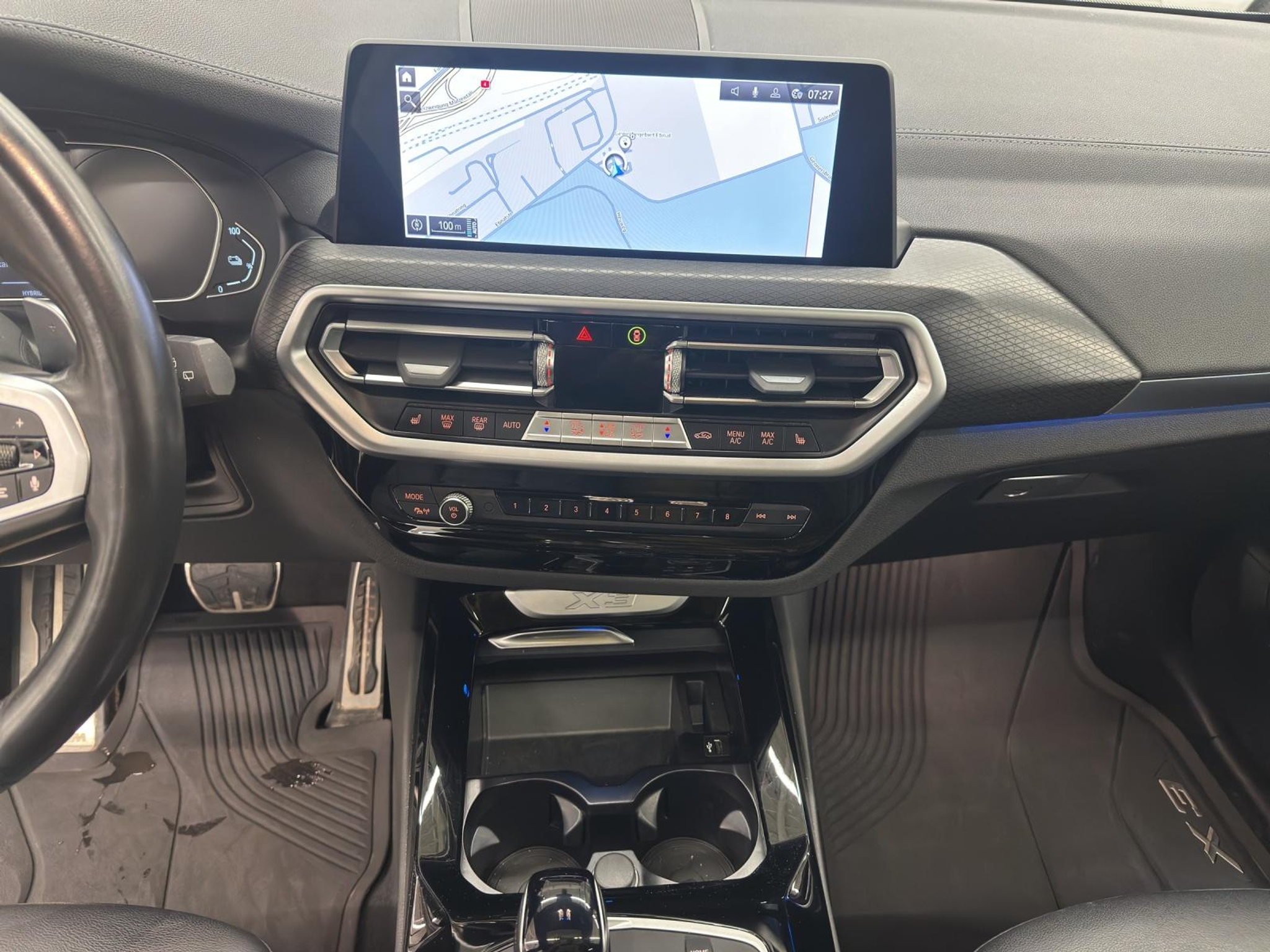 listing desktop thumbnail image 12