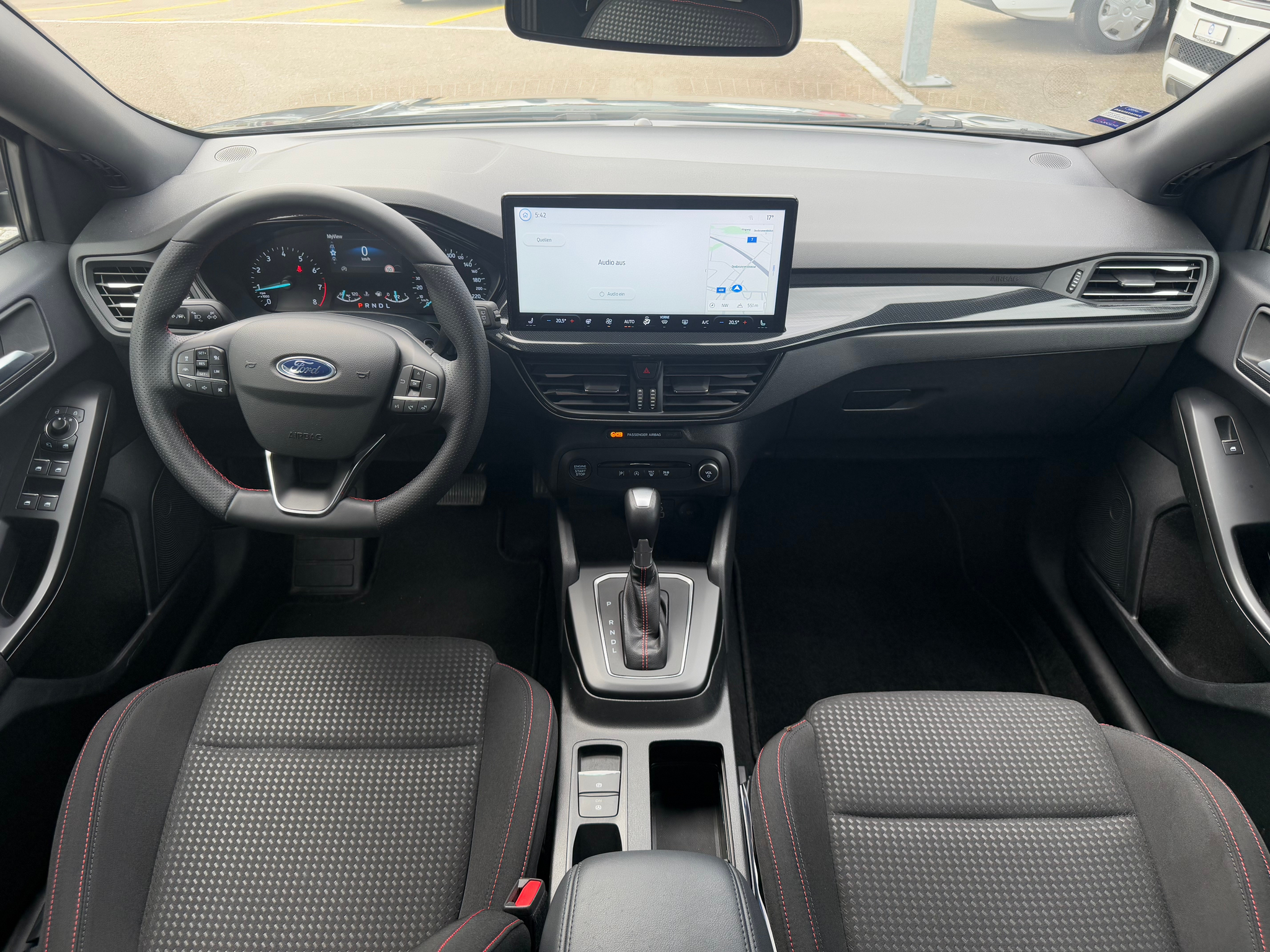 listing desktop thumbnail image 9