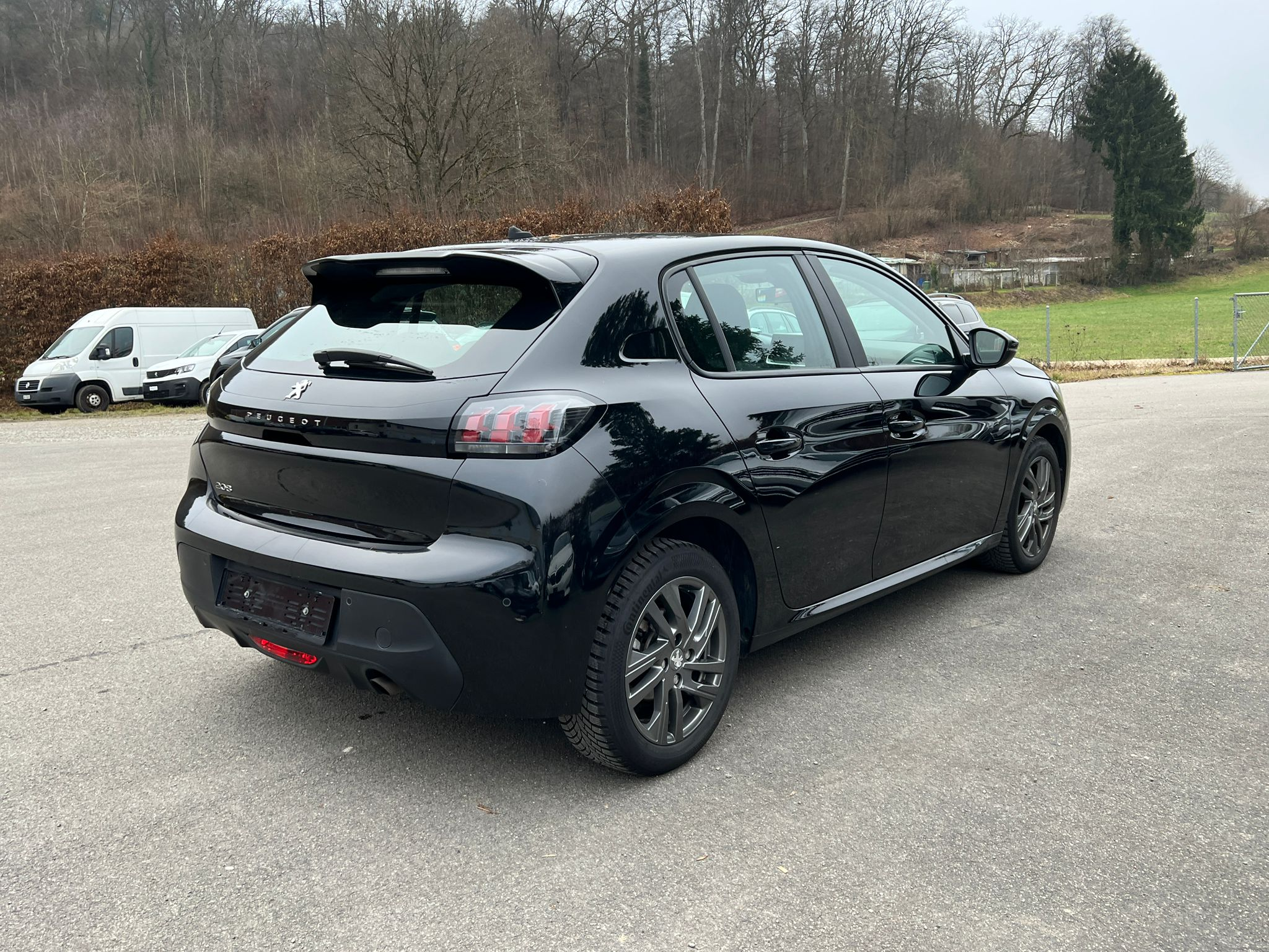 listing desktop thumbnail image 6