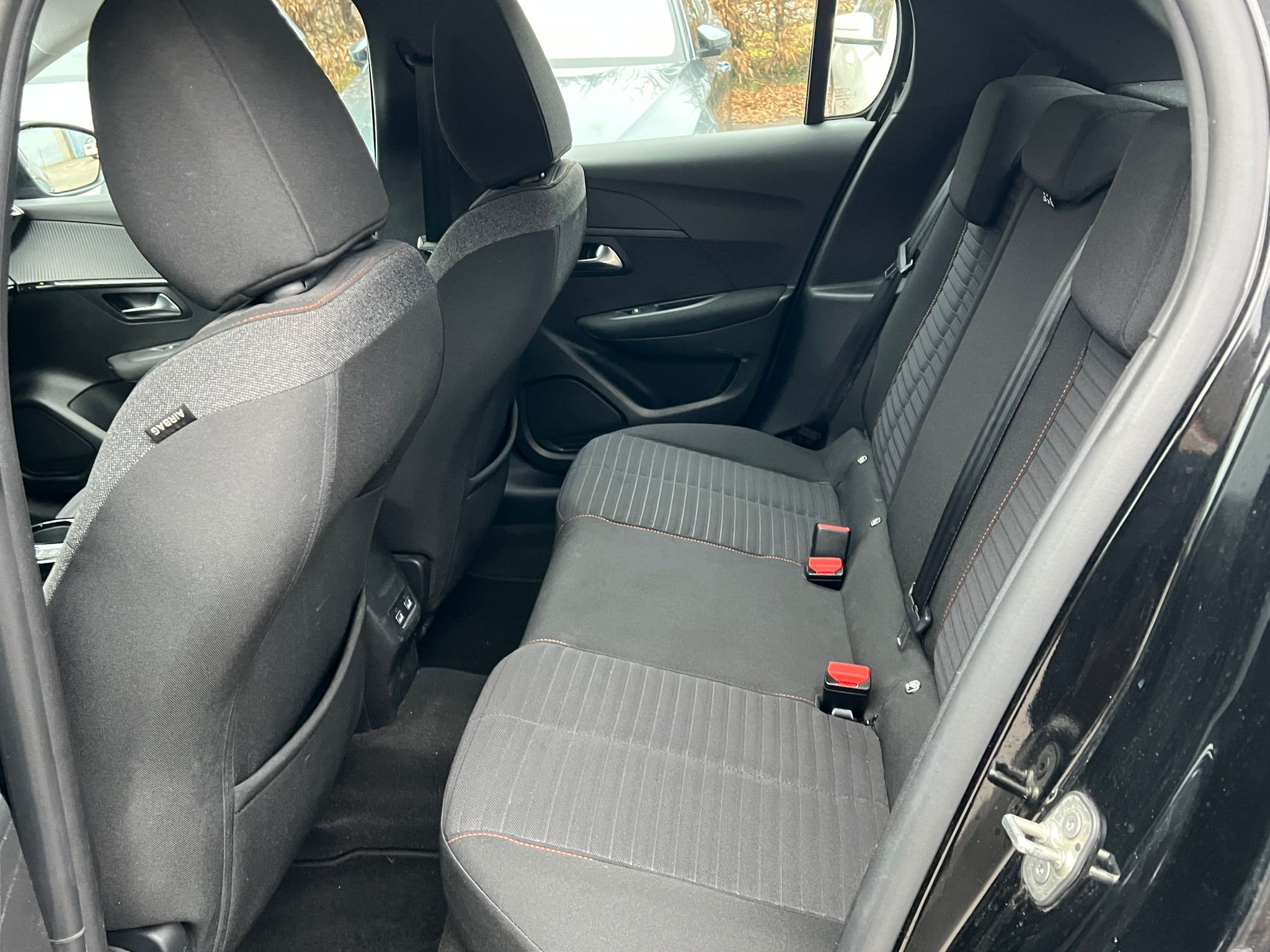 listing desktop thumbnail image 11