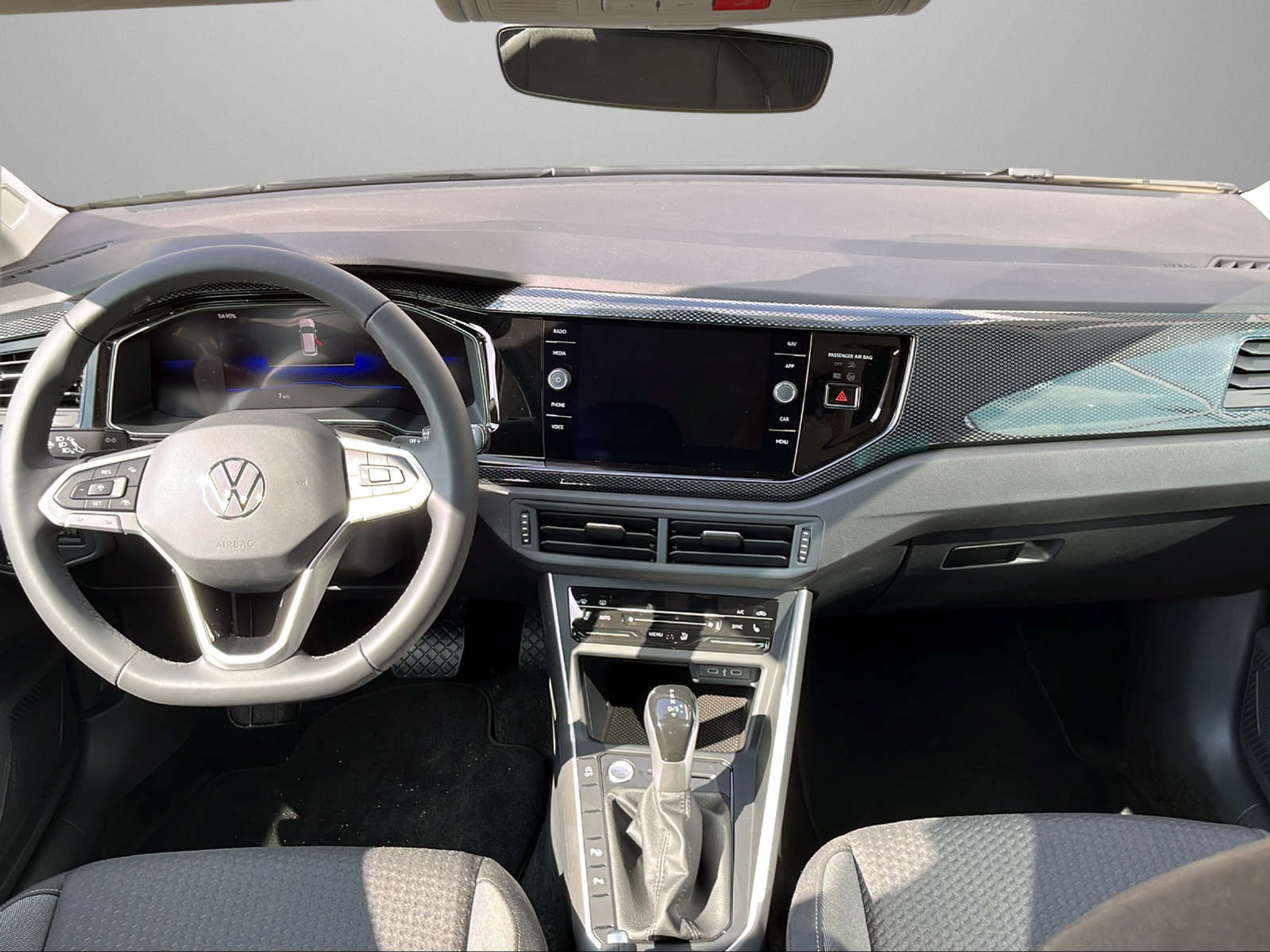 listing desktop thumbnail image 9