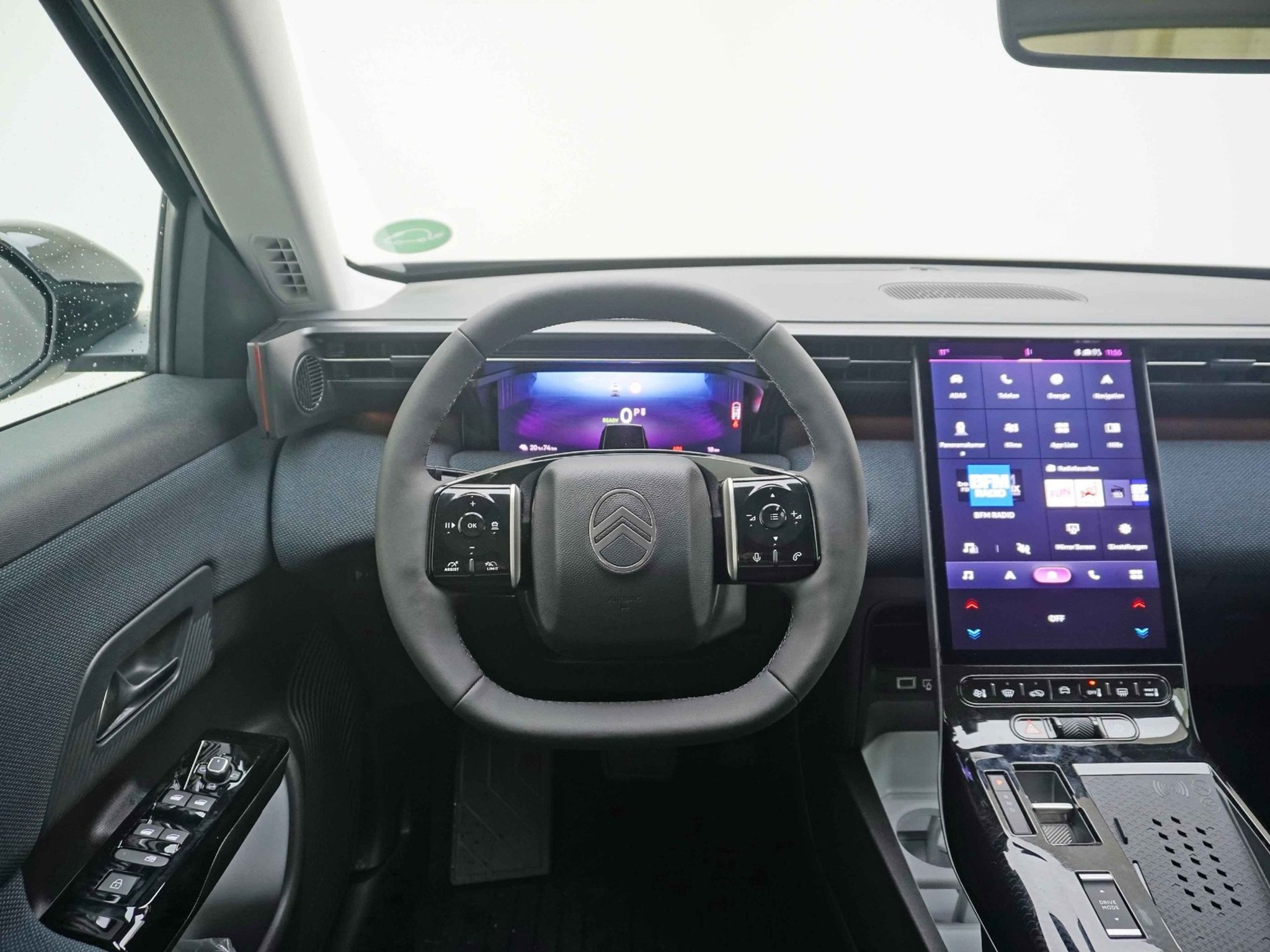 listing desktop thumbnail image 9