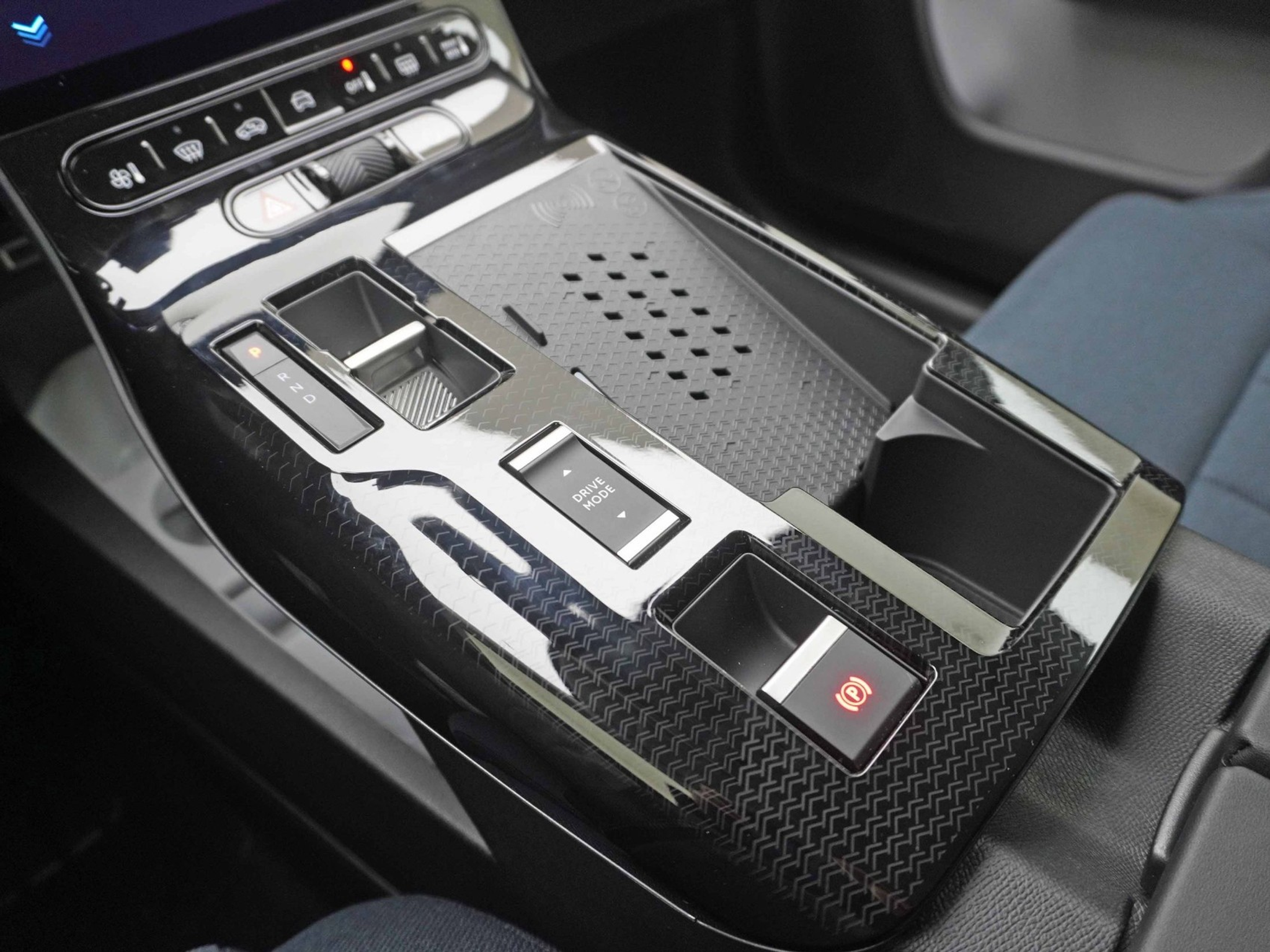 listing desktop thumbnail image 15