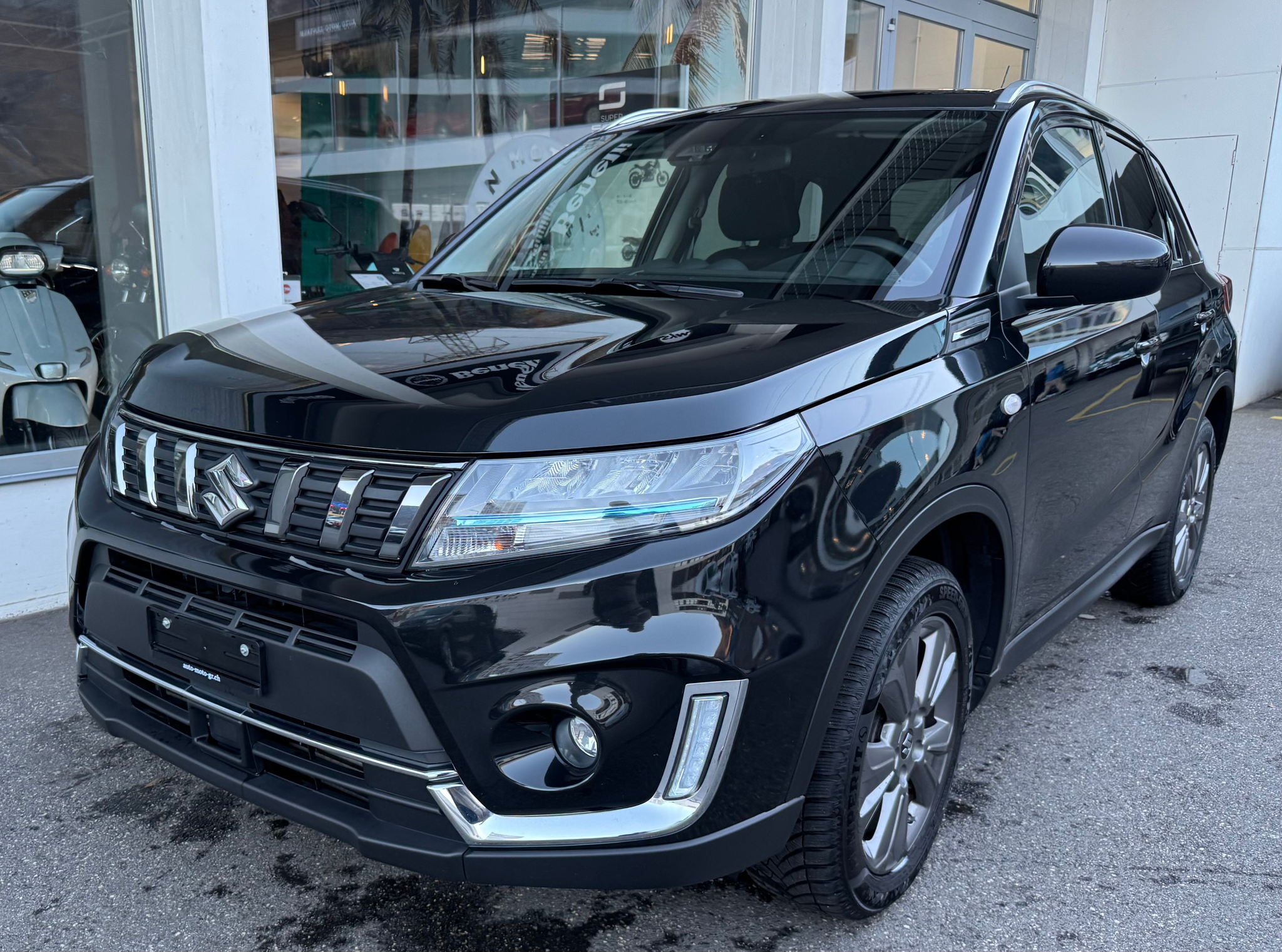 listing desktop thumbnail image 5