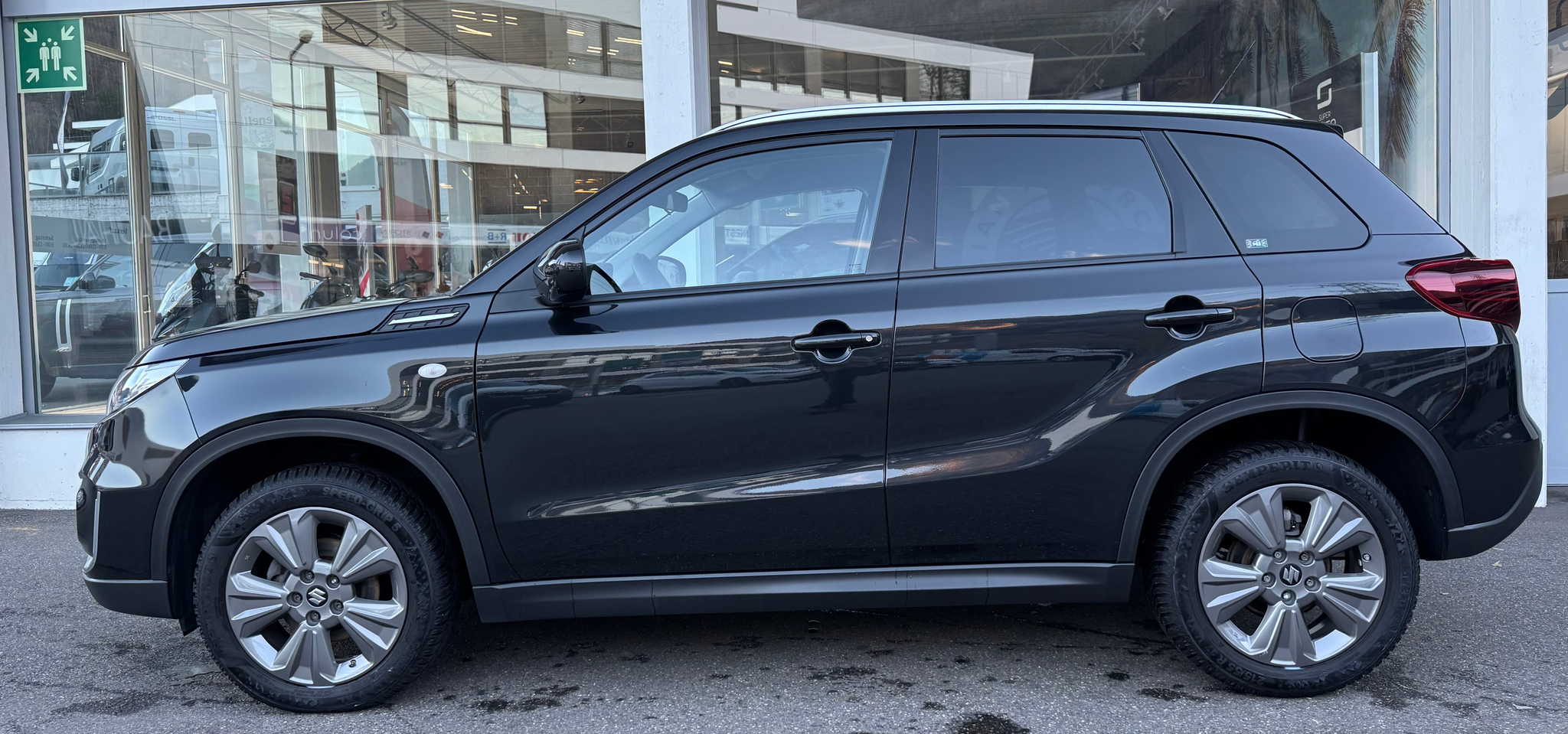 listing desktop thumbnail image 2