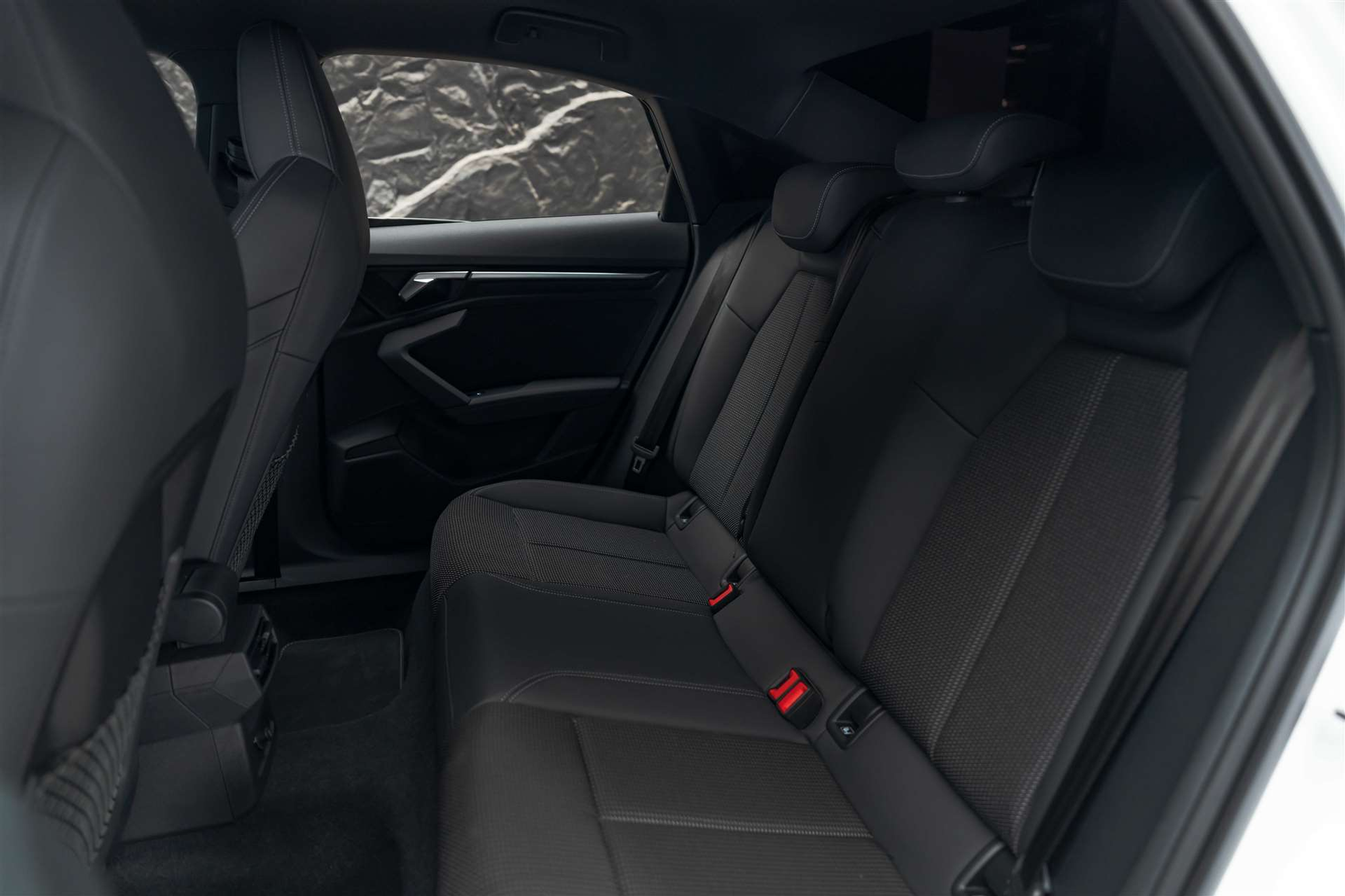 listing desktop thumbnail image 13