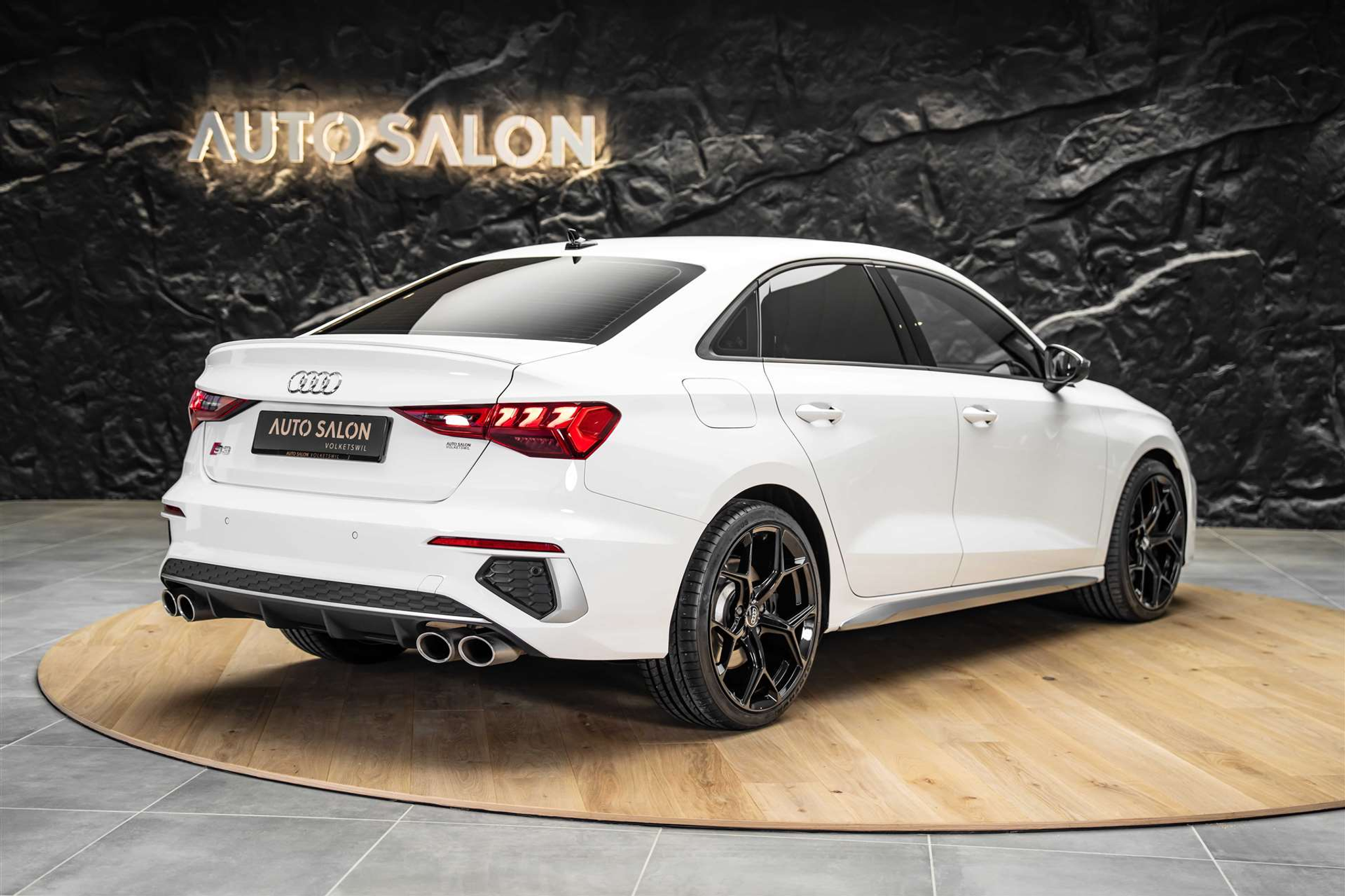 listing desktop thumbnail image 4