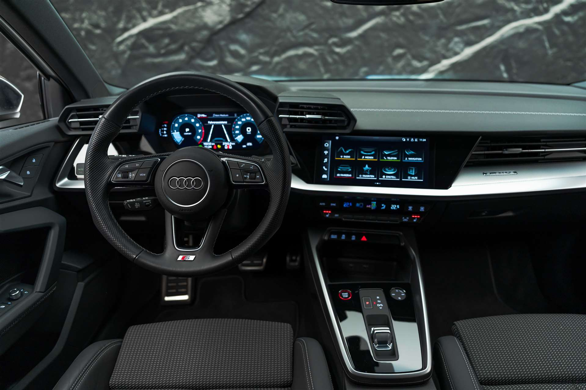 listing desktop thumbnail image 25