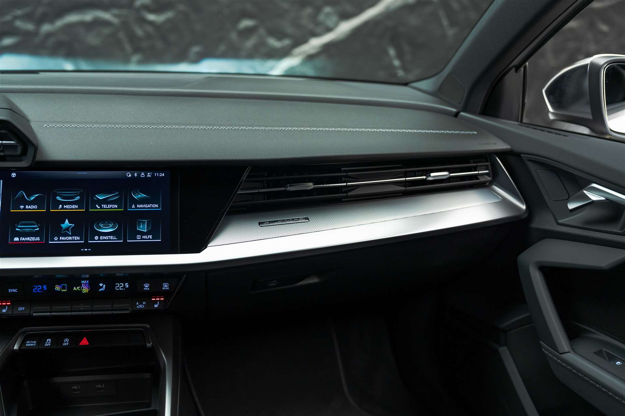 listing desktop thumbnail image 29