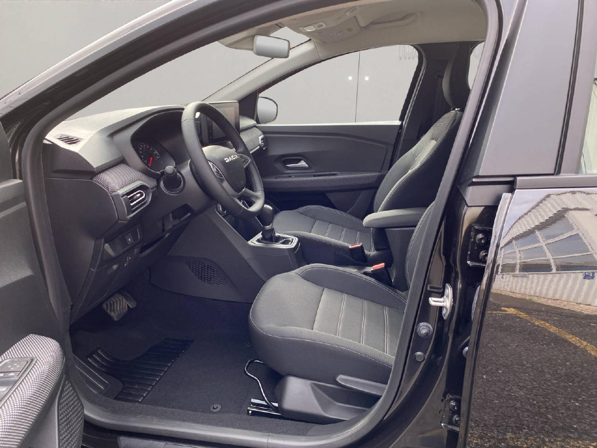 listing desktop thumbnail image 6