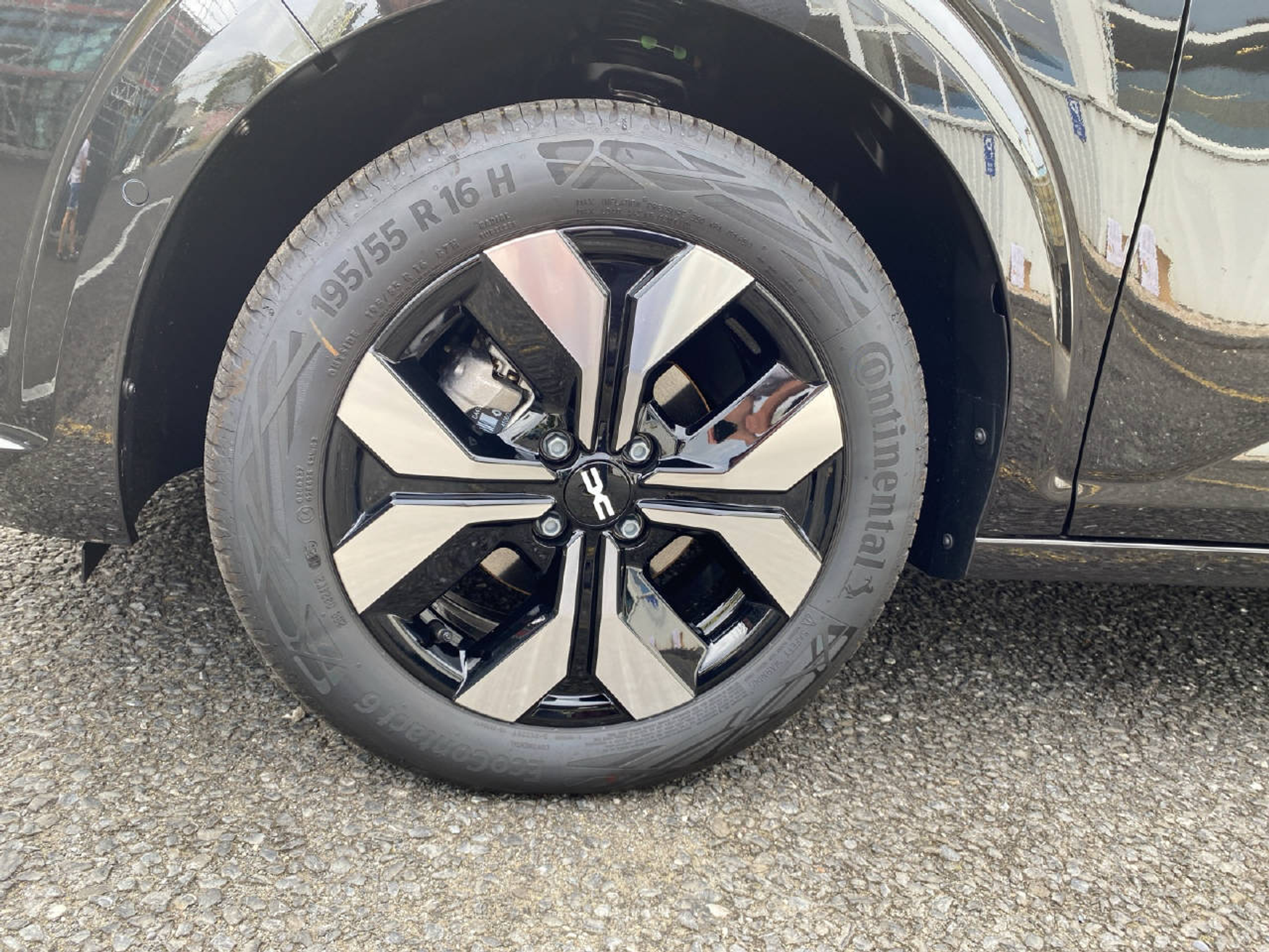 listing desktop thumbnail image 10