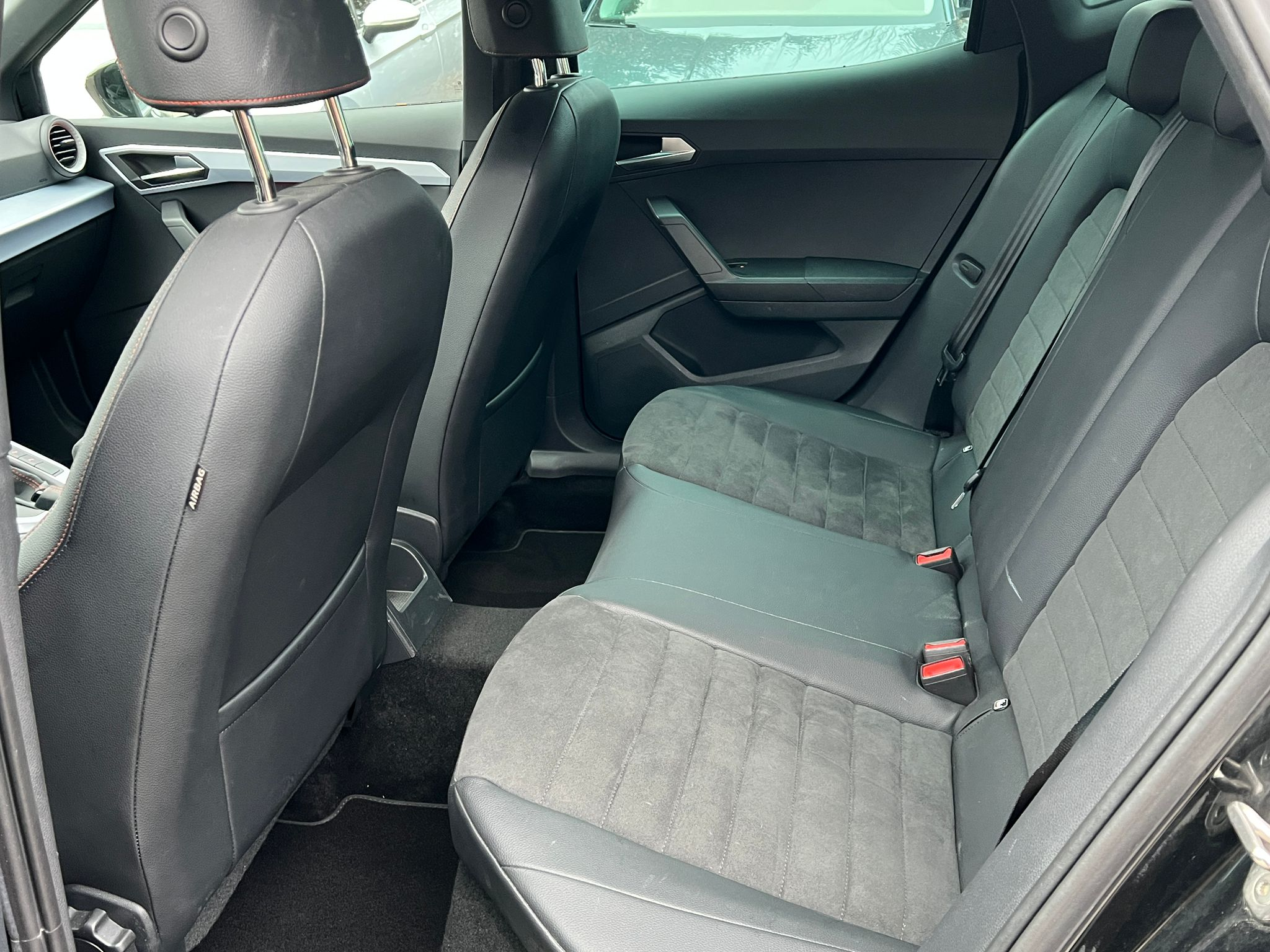 listing desktop thumbnail image 11