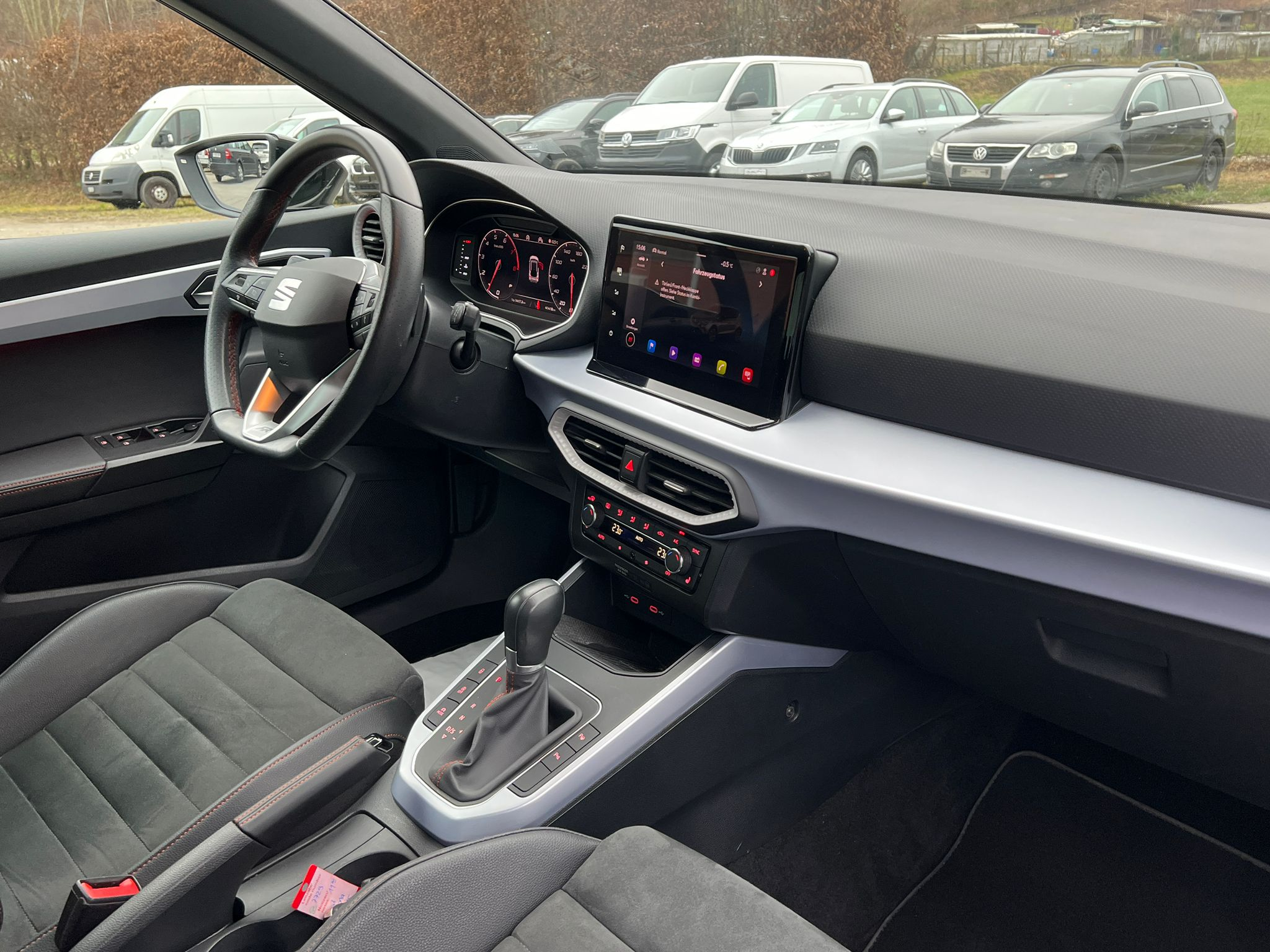 listing desktop thumbnail image 10