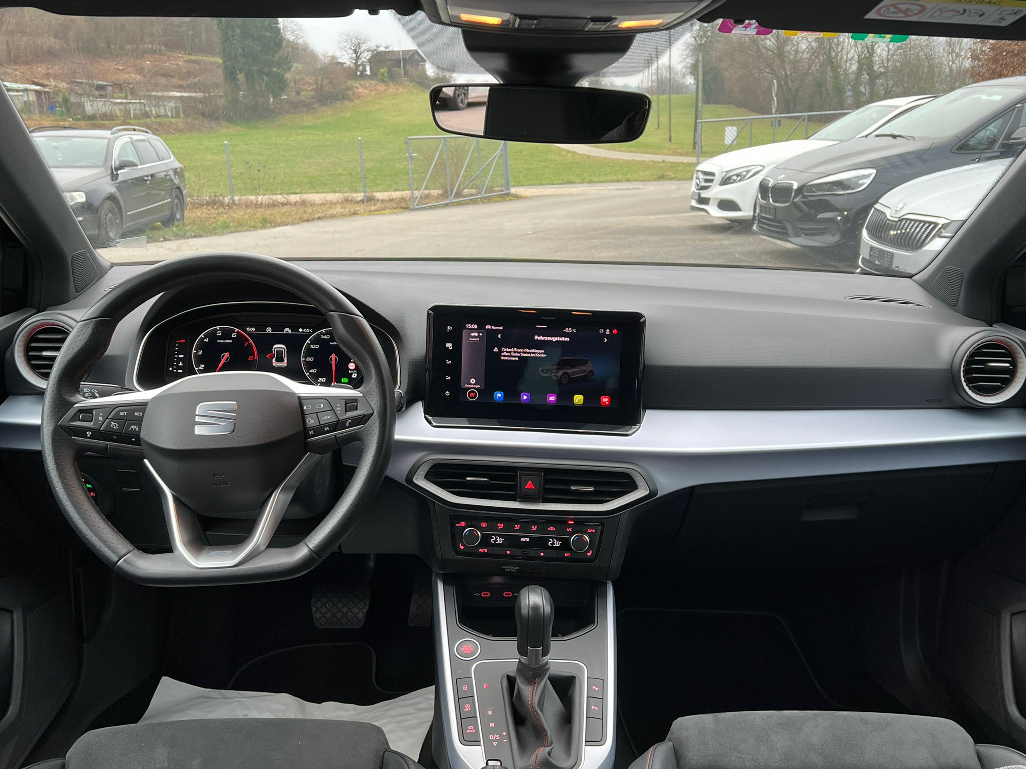 listing desktop thumbnail image 9