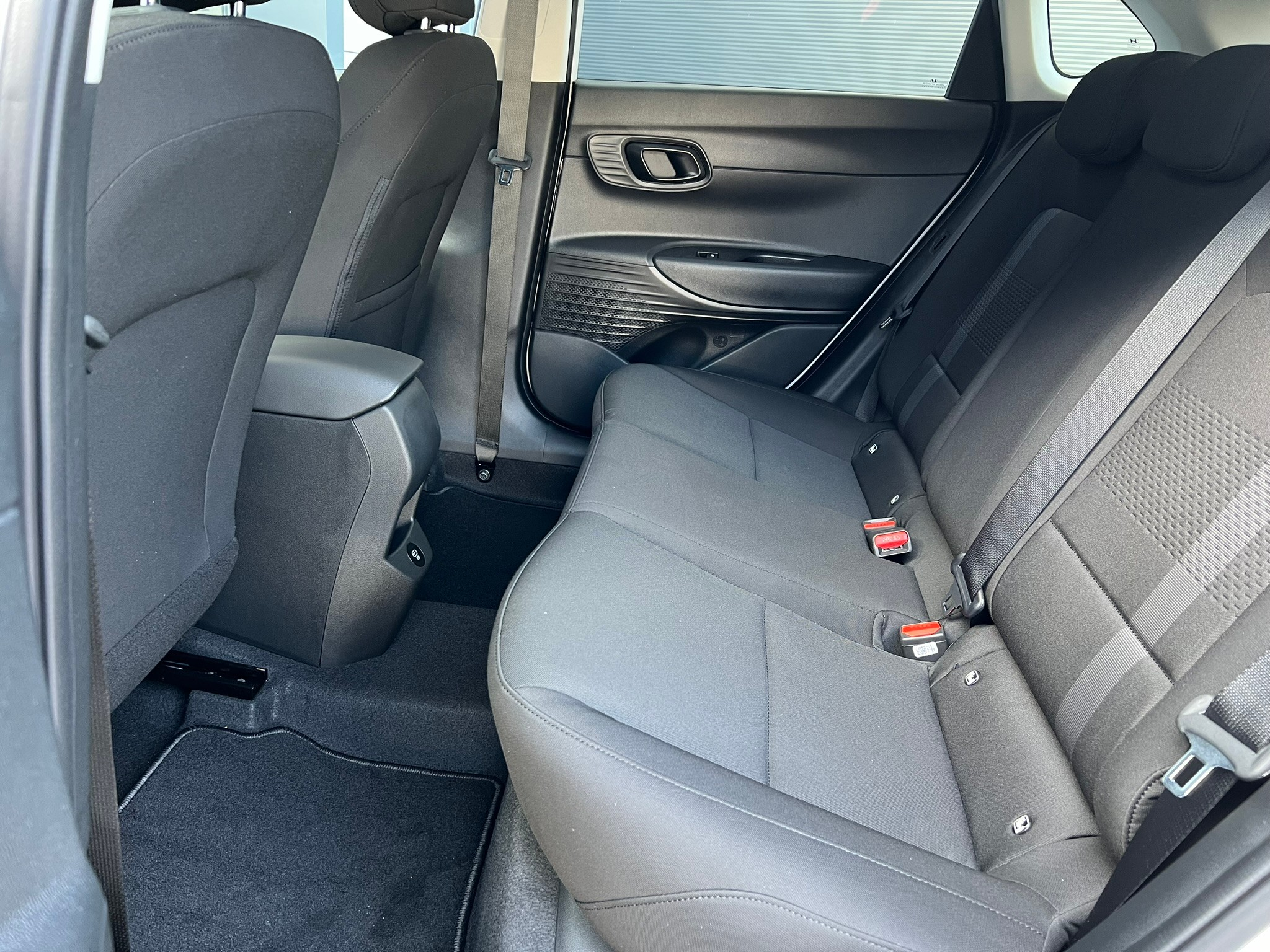 listing desktop thumbnail image 9