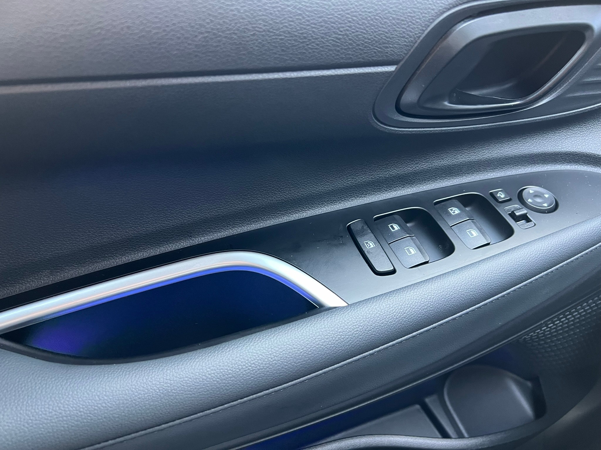 listing desktop thumbnail image 12