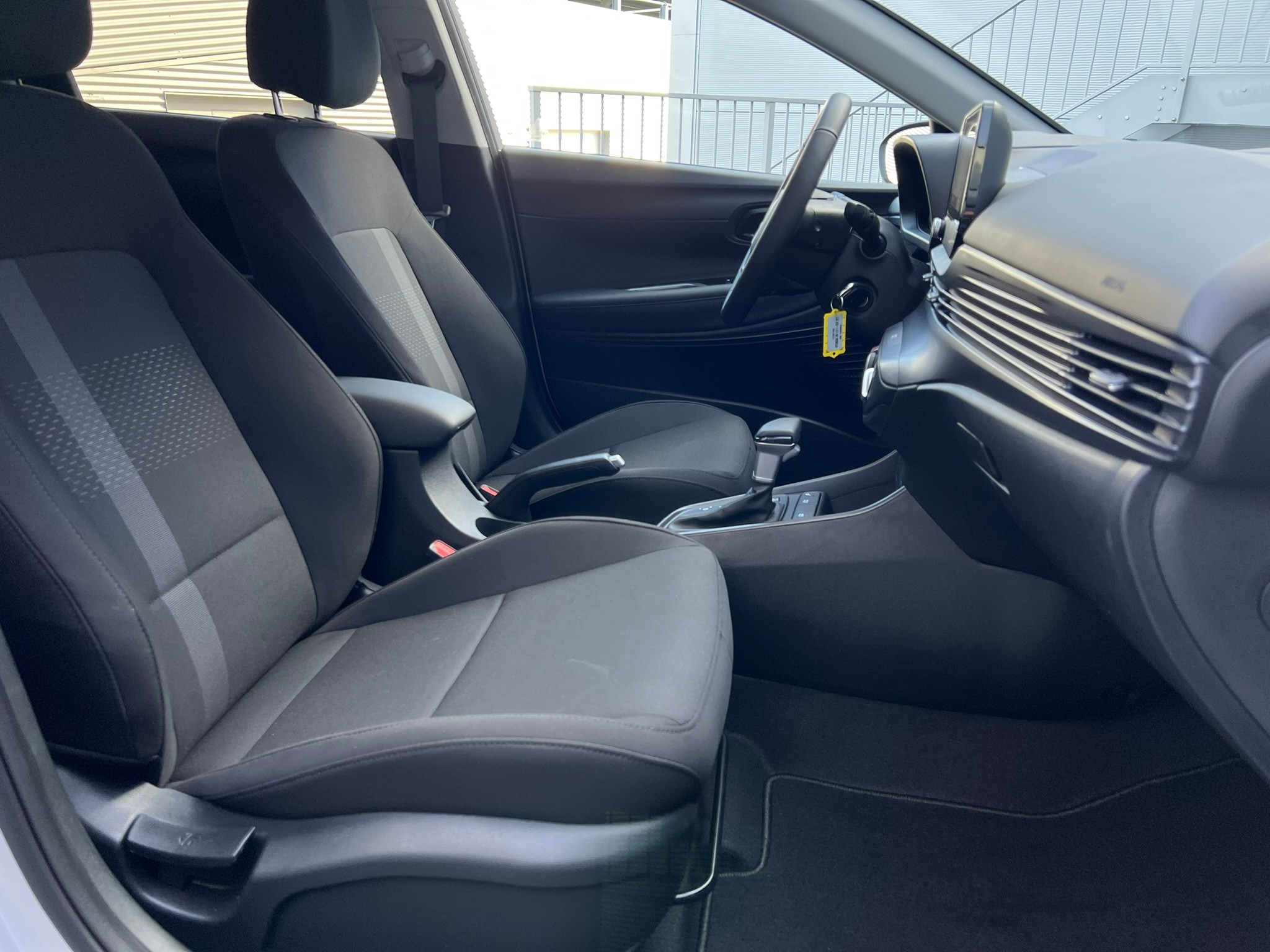 listing desktop thumbnail image 7