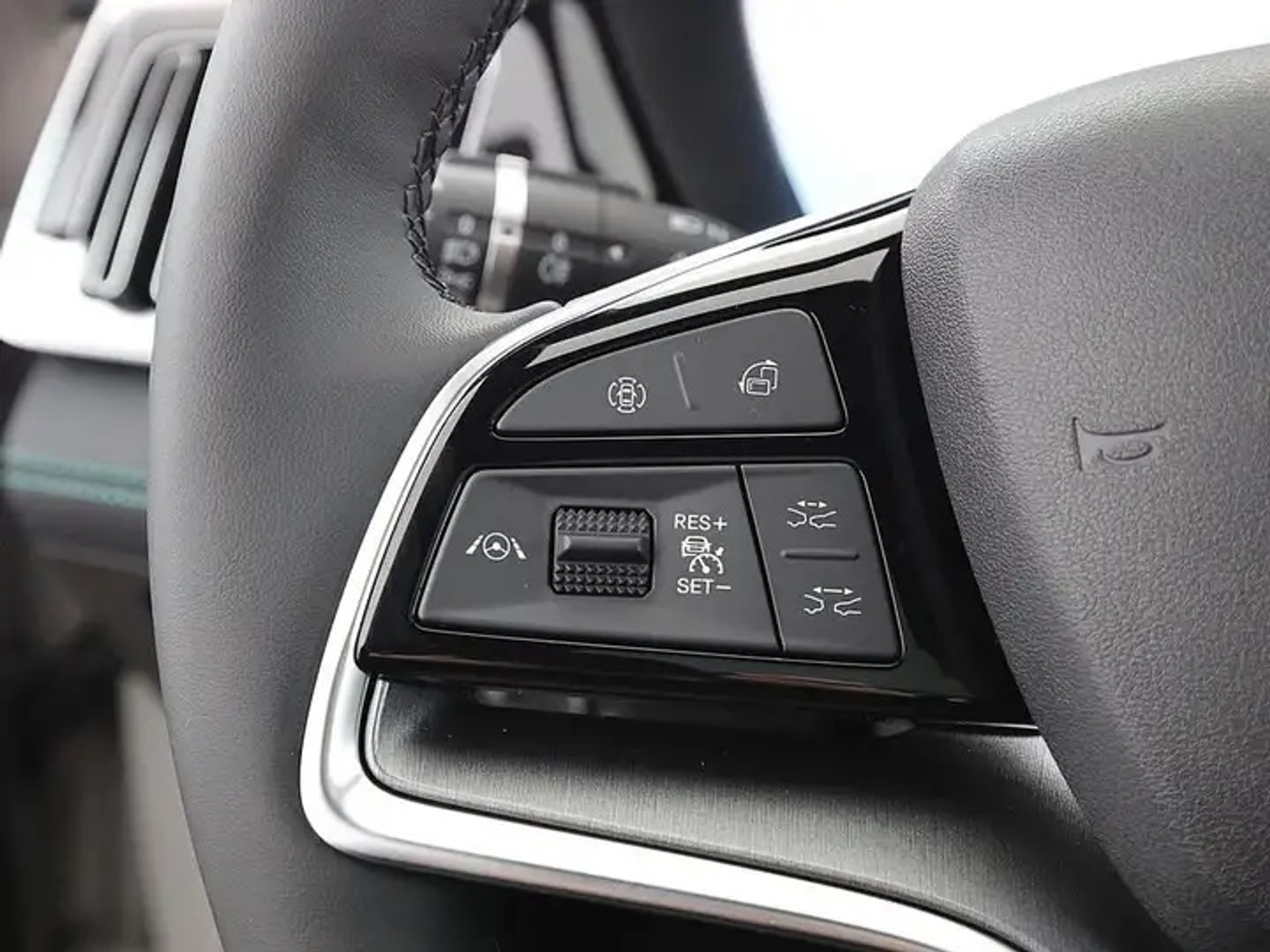 listing desktop thumbnail image 16