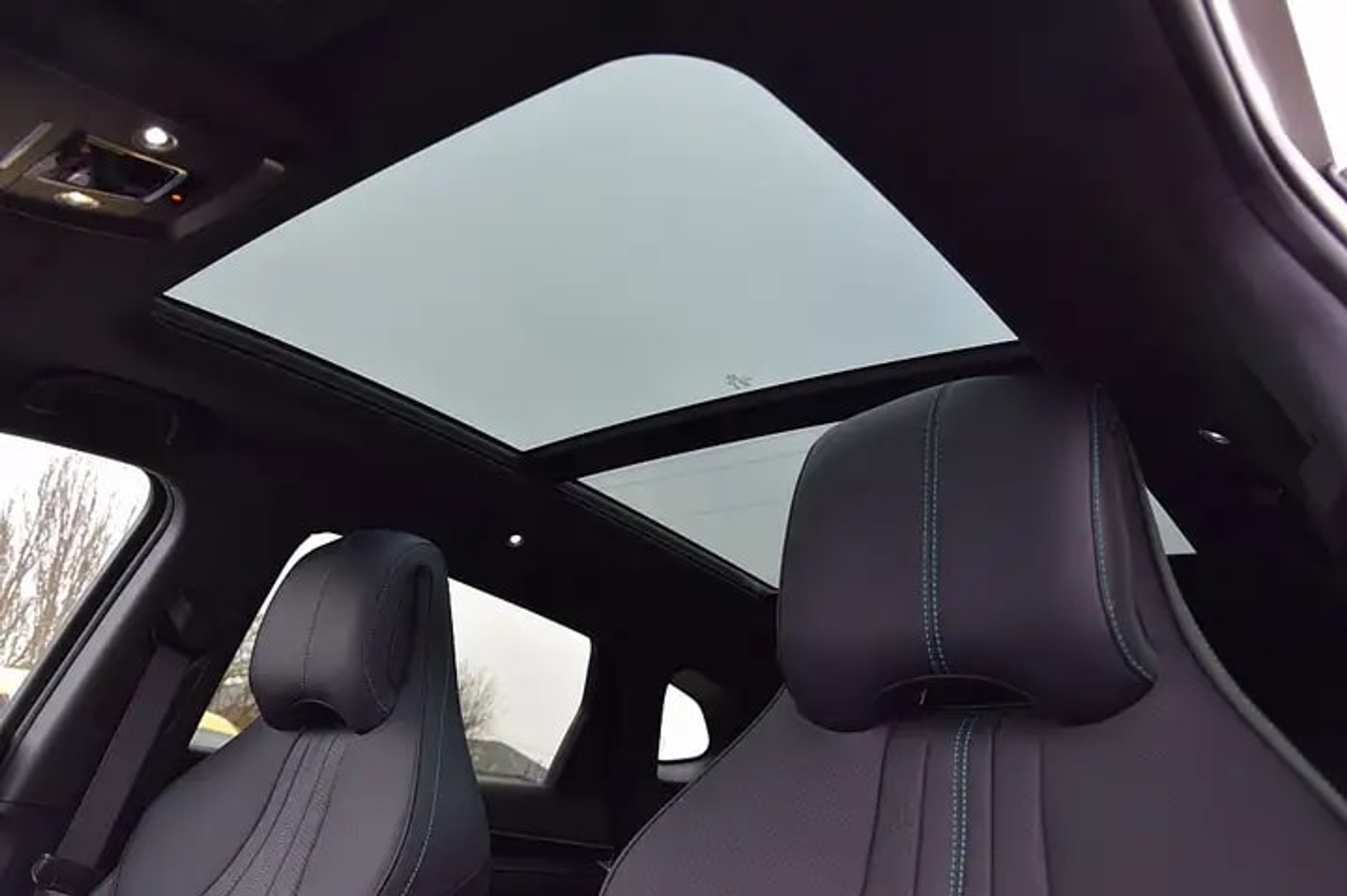 listing desktop thumbnail image 3