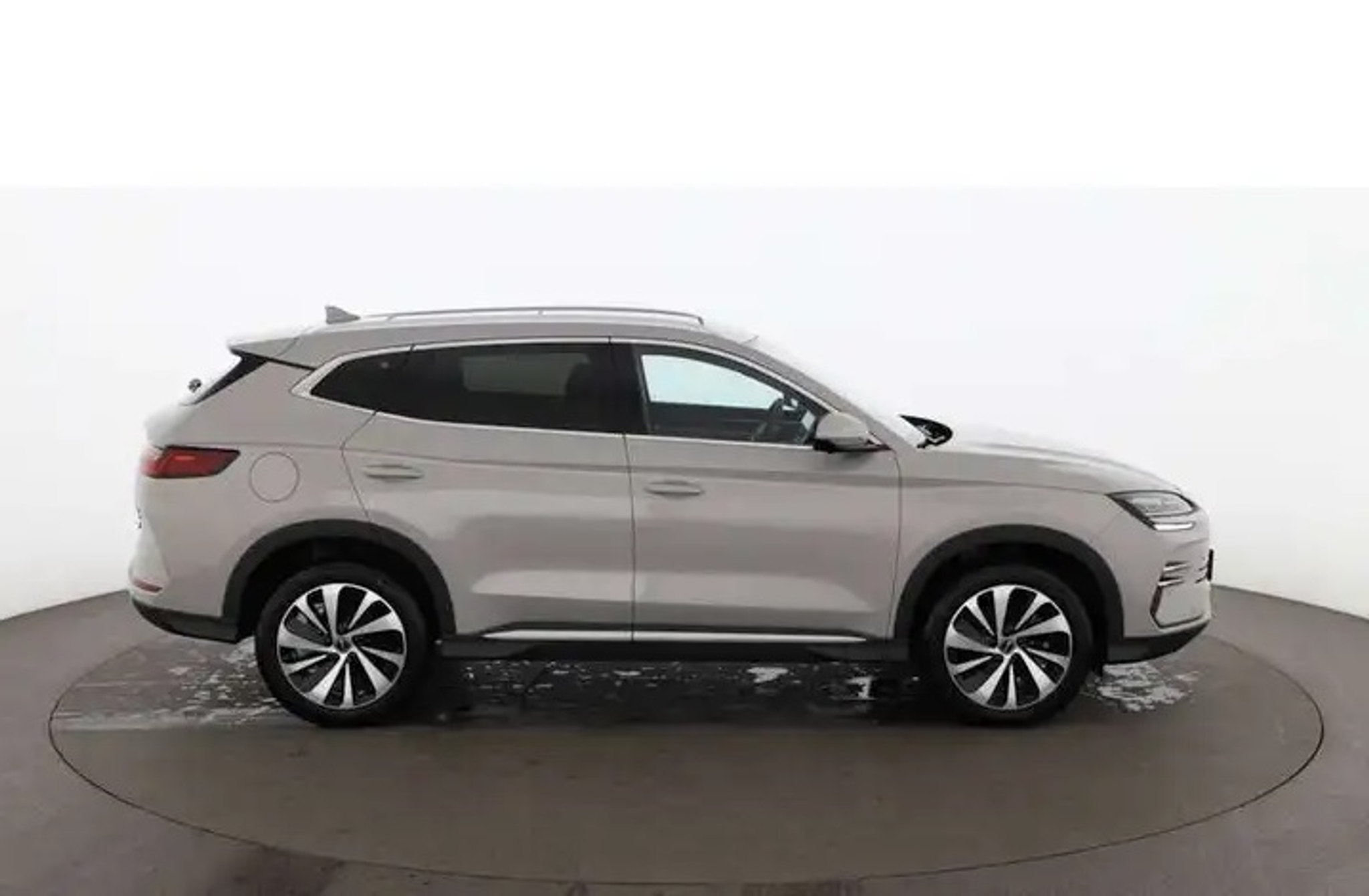 listing desktop thumbnail image 19