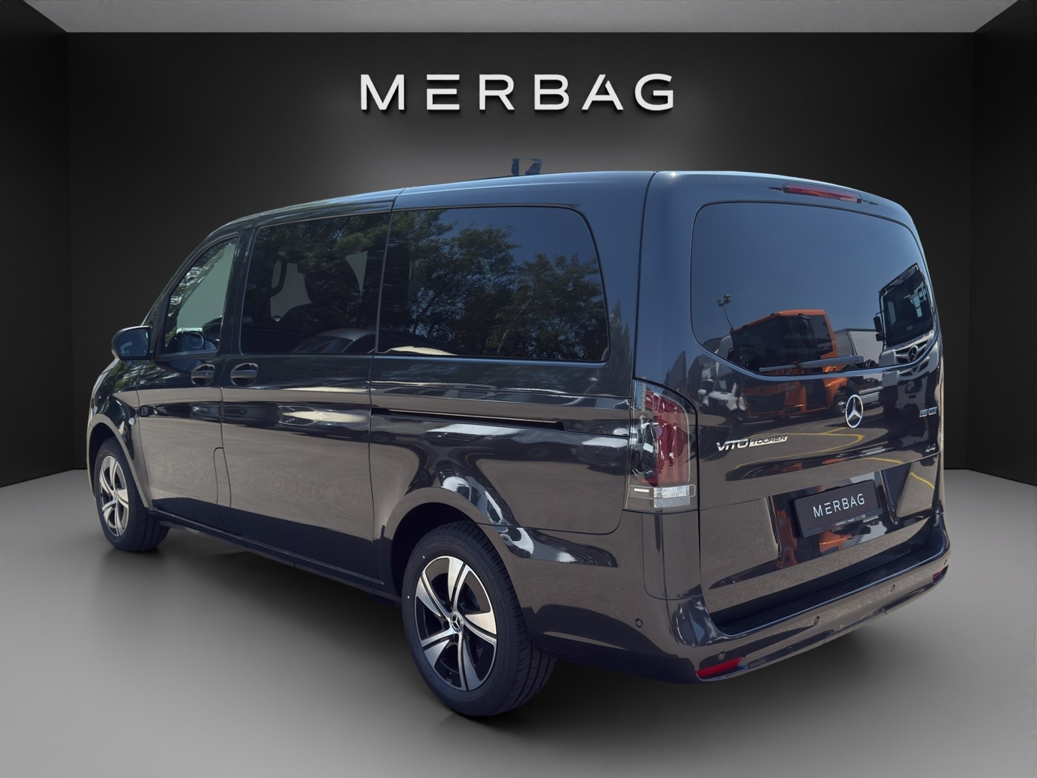 listing desktop thumbnail image 3