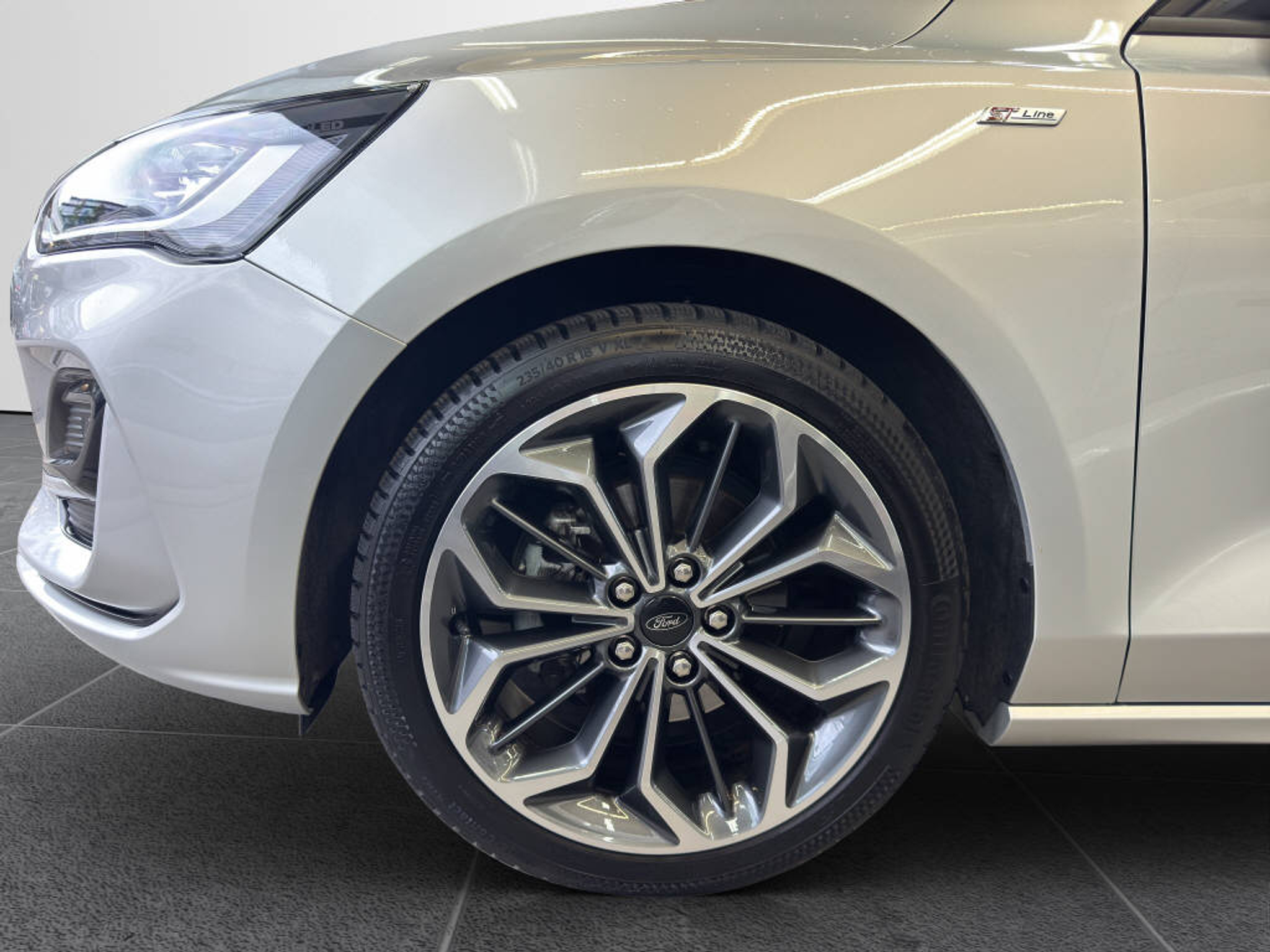 listing desktop thumbnail image 15