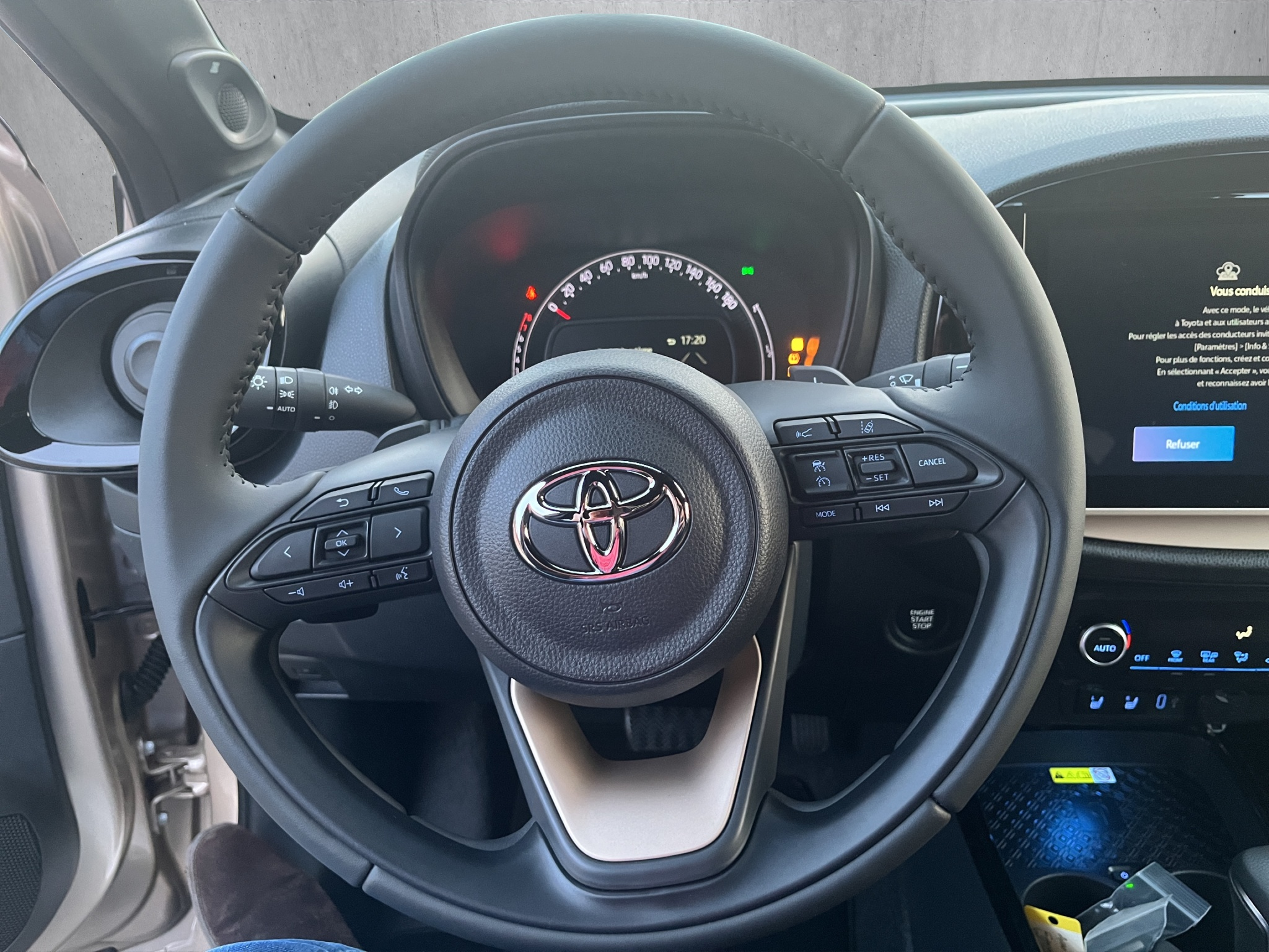 listing desktop thumbnail image 7