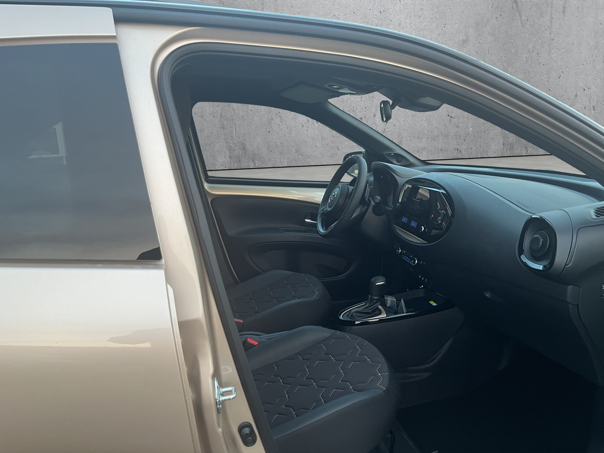 listing desktop thumbnail image 10