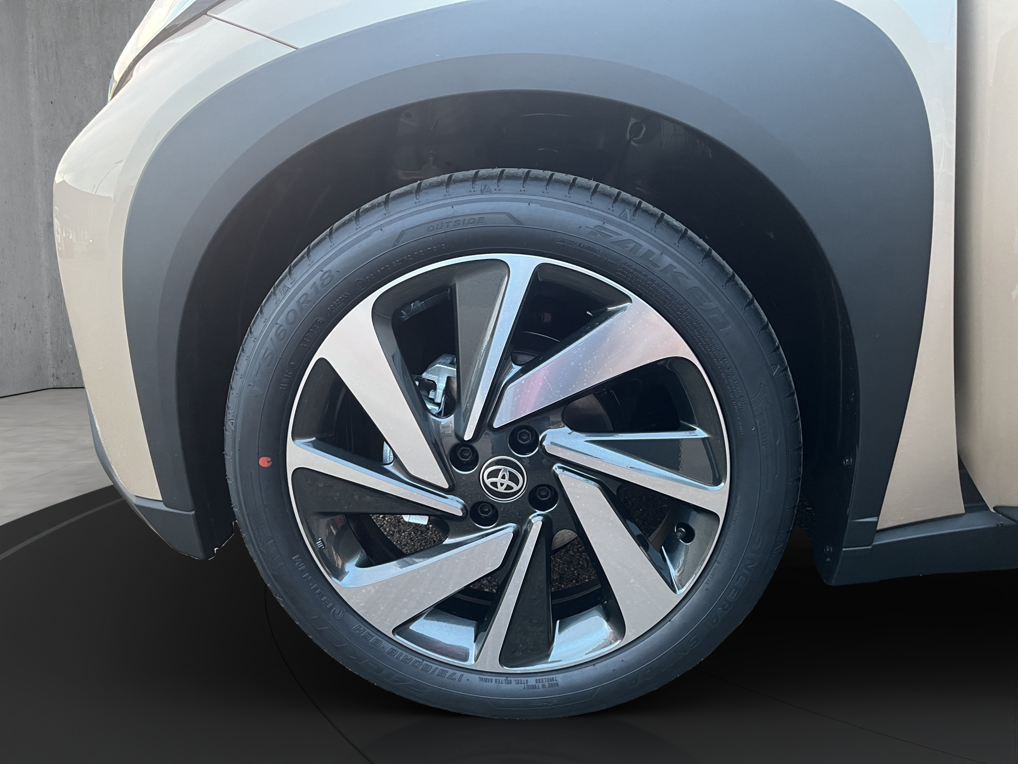 listing desktop thumbnail image 13