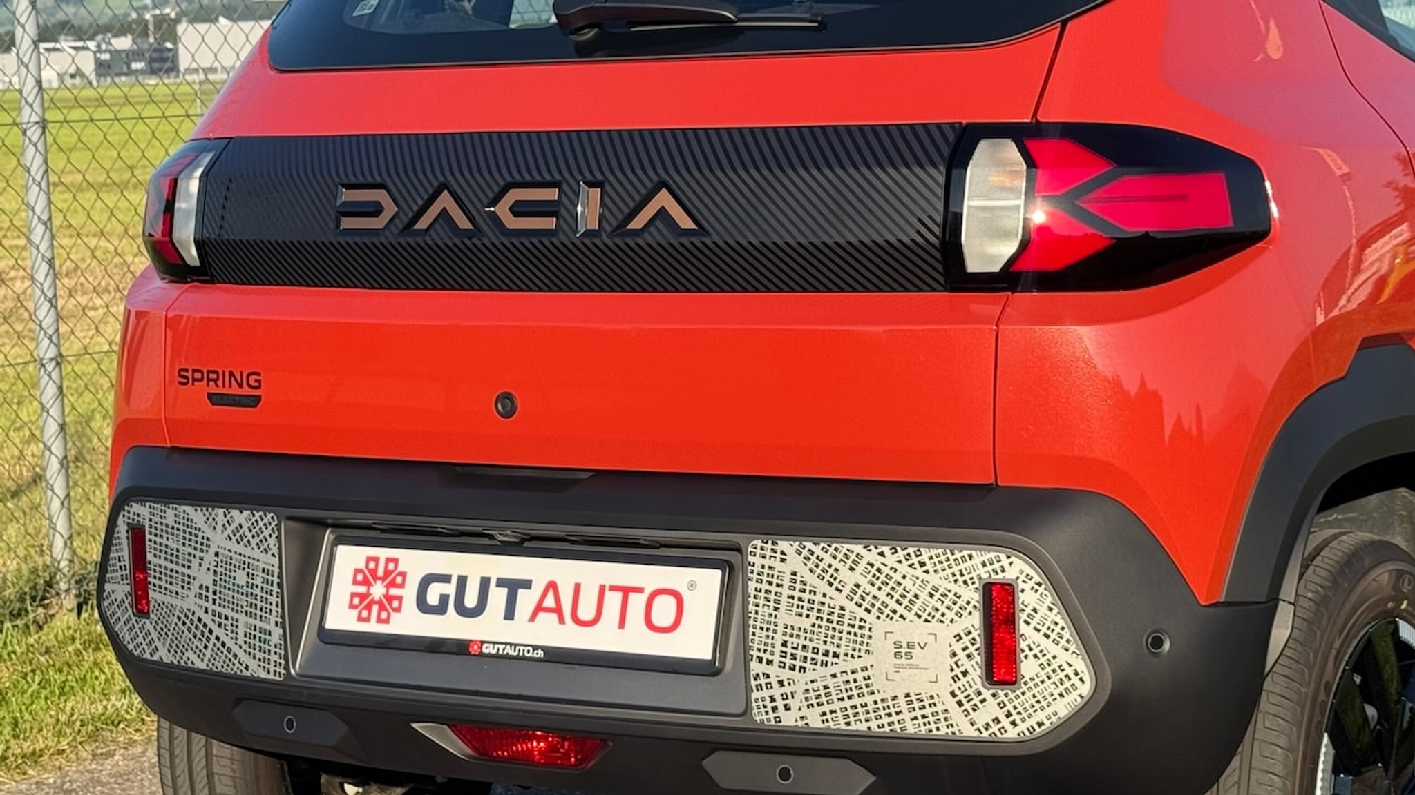 listing desktop thumbnail image 11