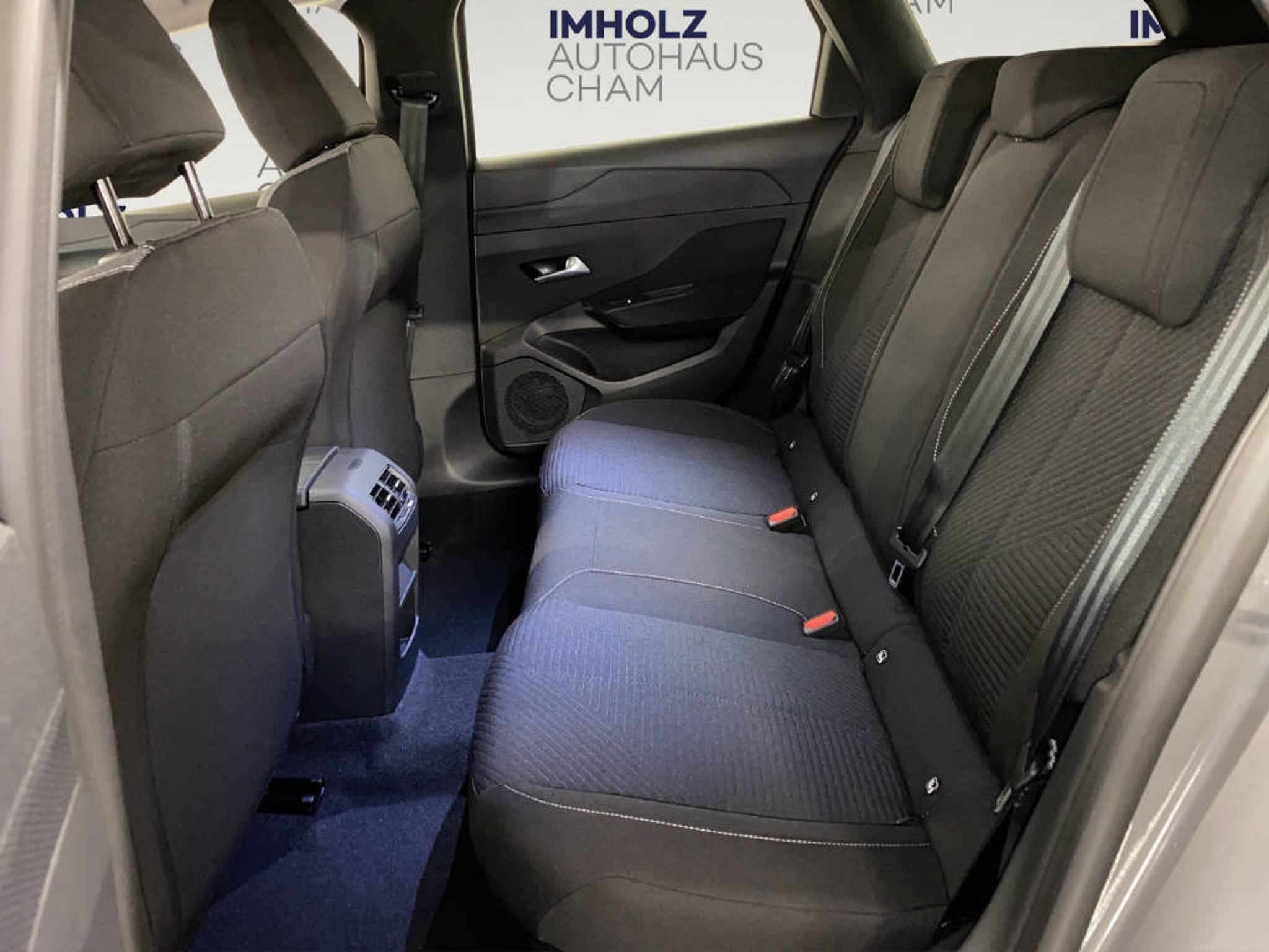 listing desktop thumbnail image 11