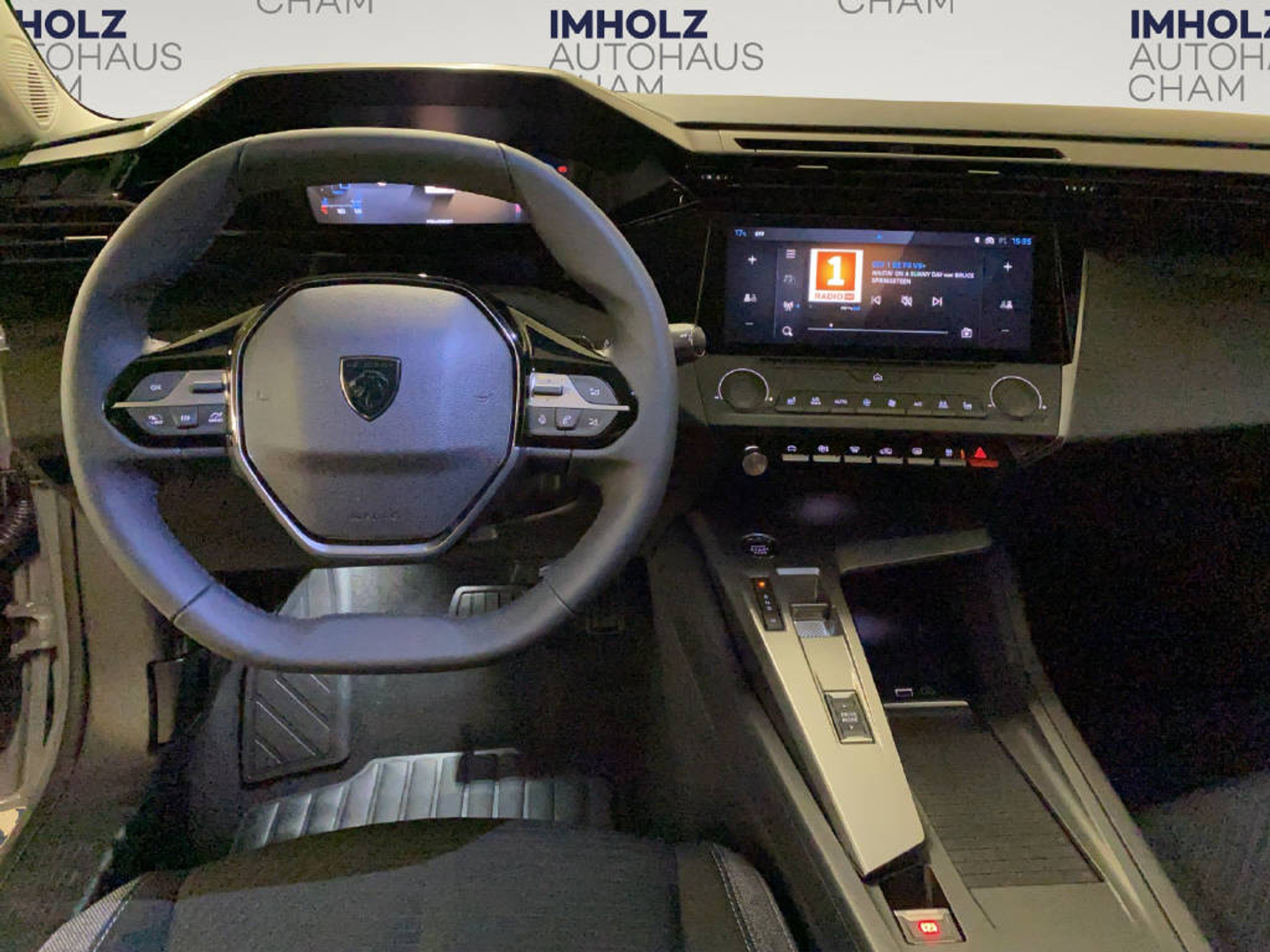 listing desktop thumbnail image 9