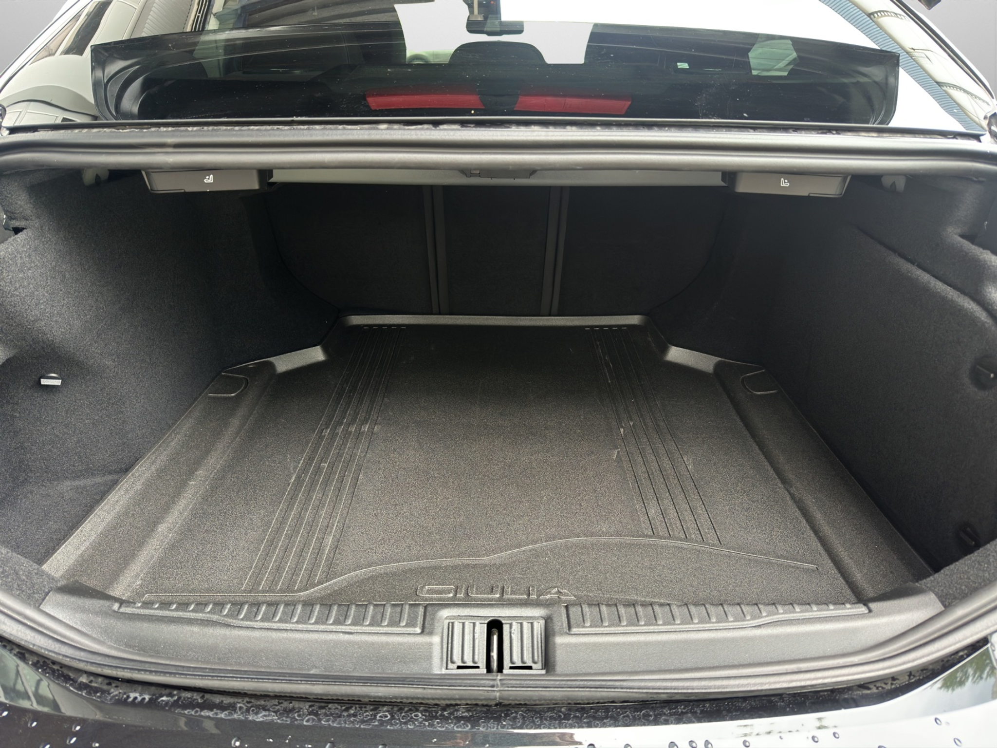 listing desktop thumbnail image 14