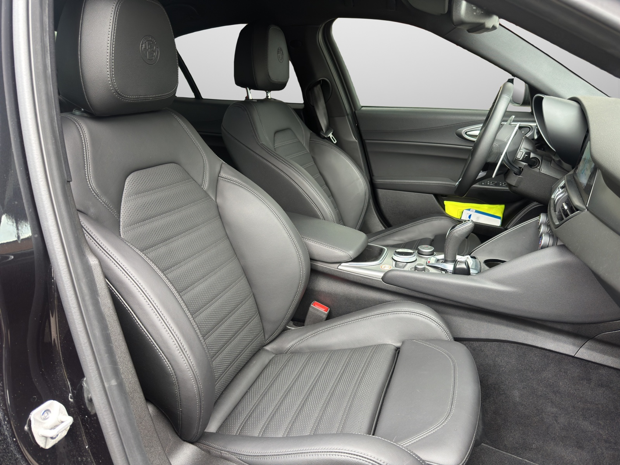 listing desktop thumbnail image 10