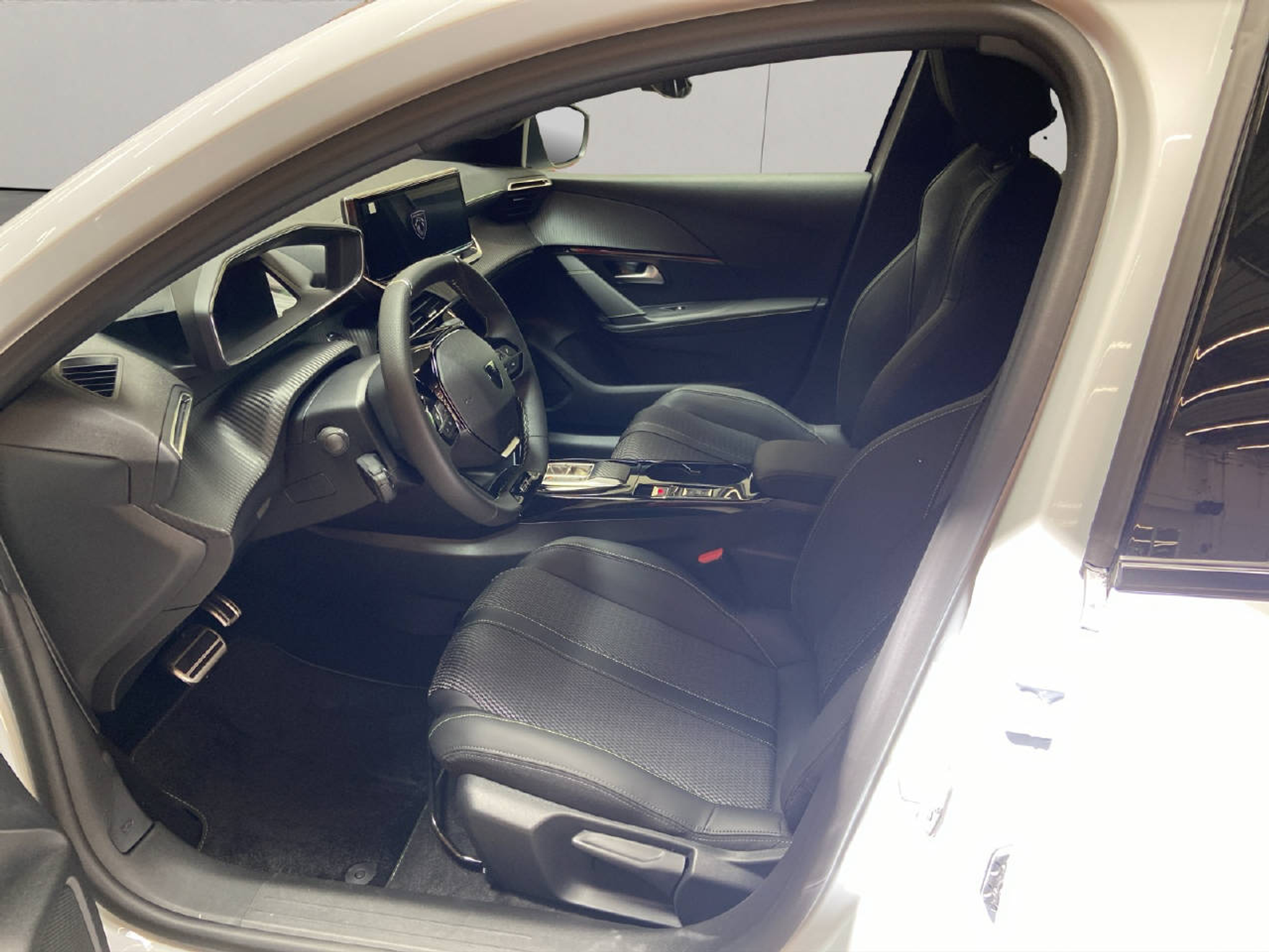 listing desktop thumbnail image 4