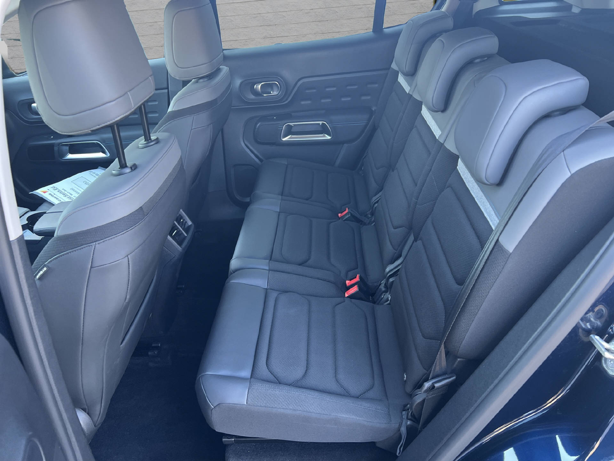 listing desktop thumbnail image 13