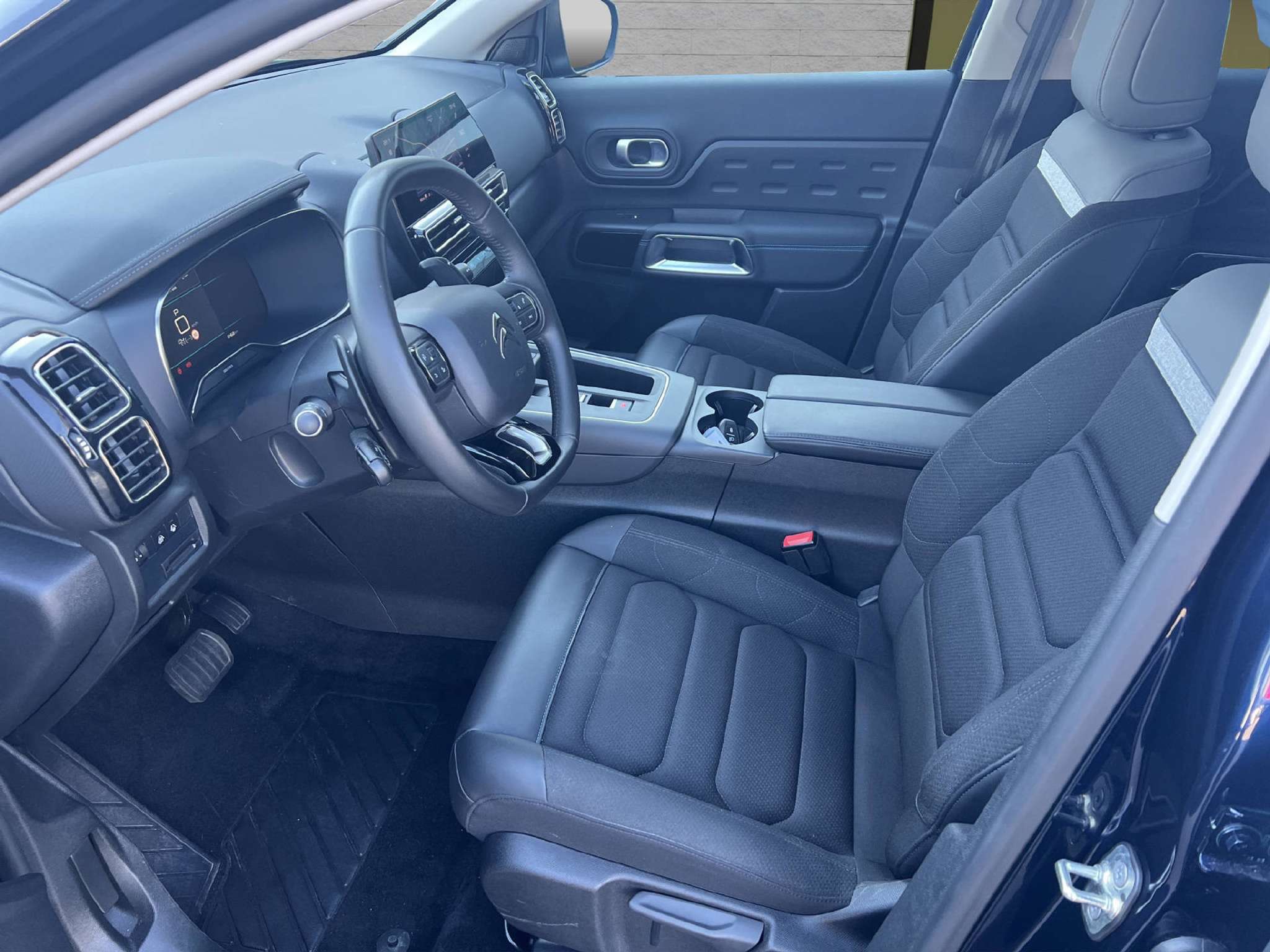 listing desktop thumbnail image 7