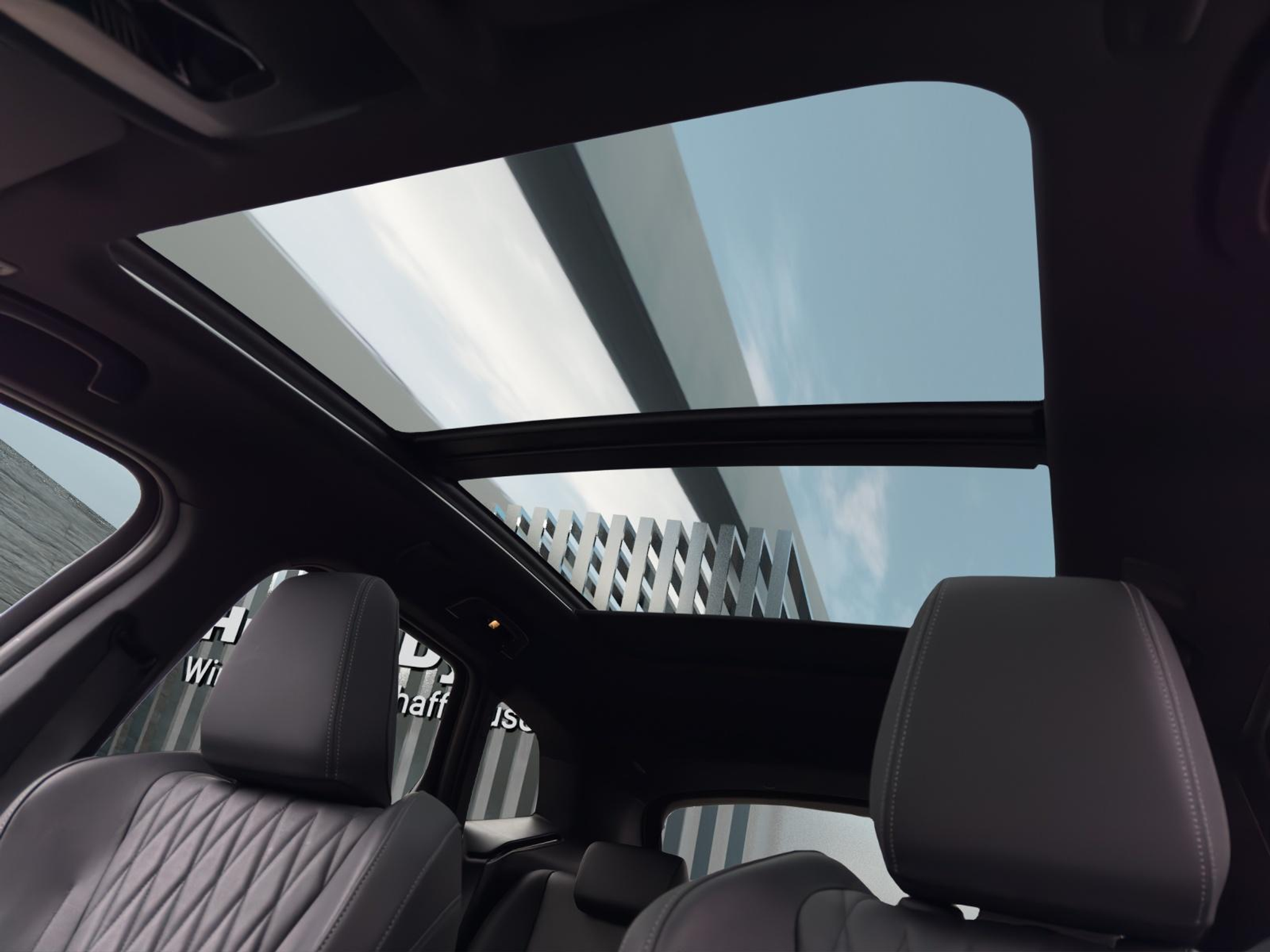 listing desktop thumbnail image 15